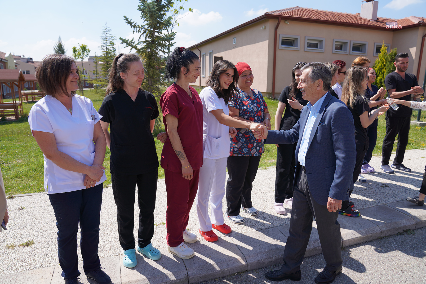TEPEBAŞI BELEDİYE BAŞKANI ATAÇ, VATANDAŞLARLA BAYRAMLAŞTI