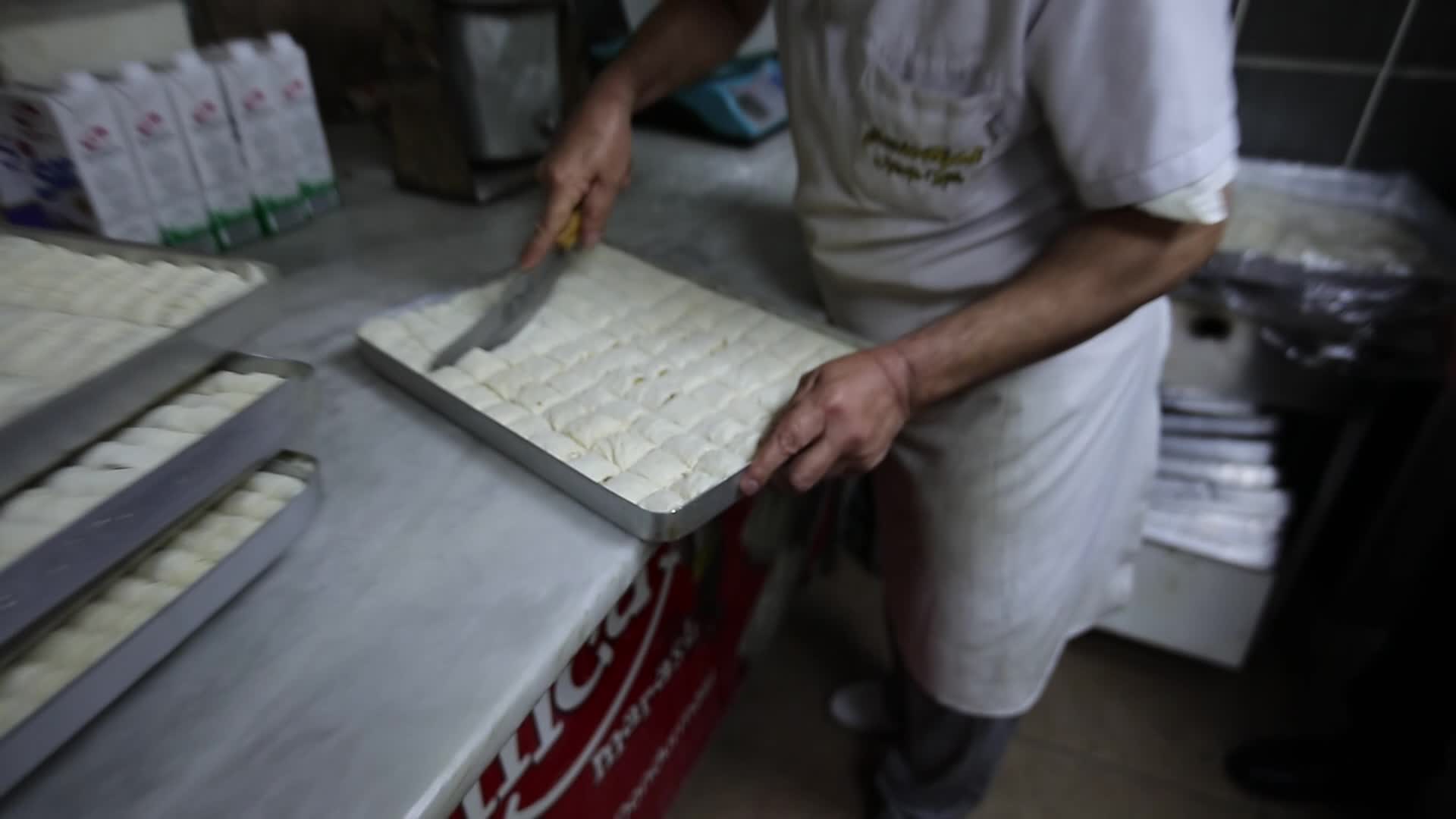 BAYRAKLI ZABITASI GIDA DENETİMİ YAPTI