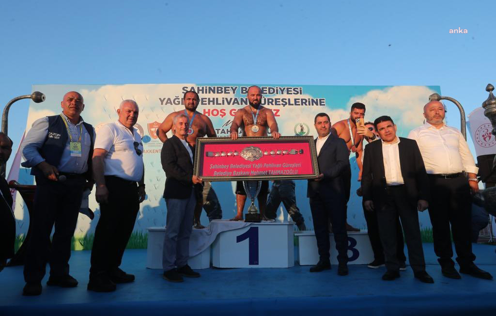 MURATPAŞA BELEDİYESİ’NİN BAŞPEHLİVANI OKULU, CW ENERJİ TÜRKİYE YAĞLI GÜREŞ LİGİ 3. ETABINDA ALTIN KEMERİ KAZANDI