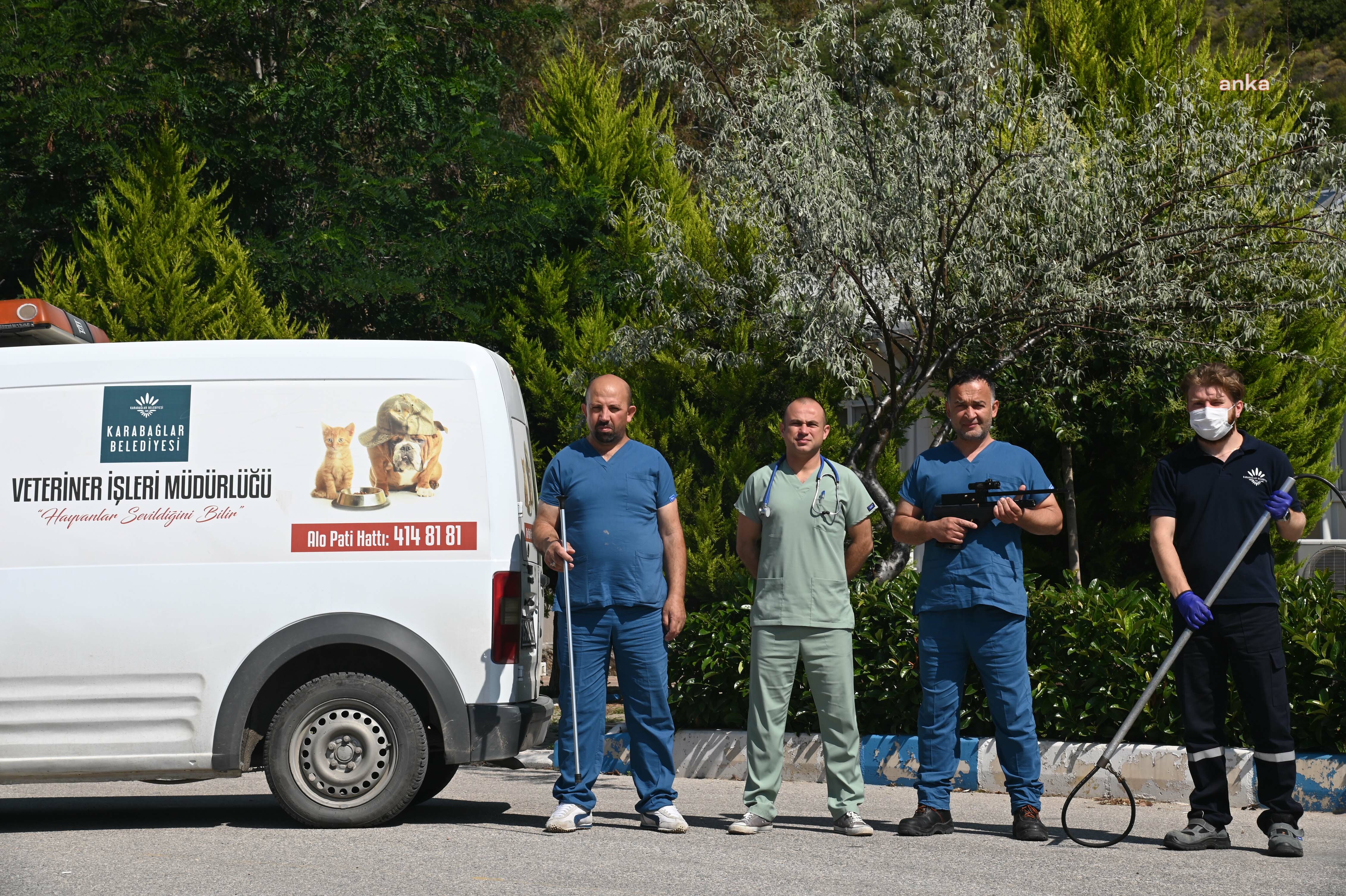 KARABAĞLAR'DA KURBAN YAKALAMA TİMİ İŞ BAŞINDA