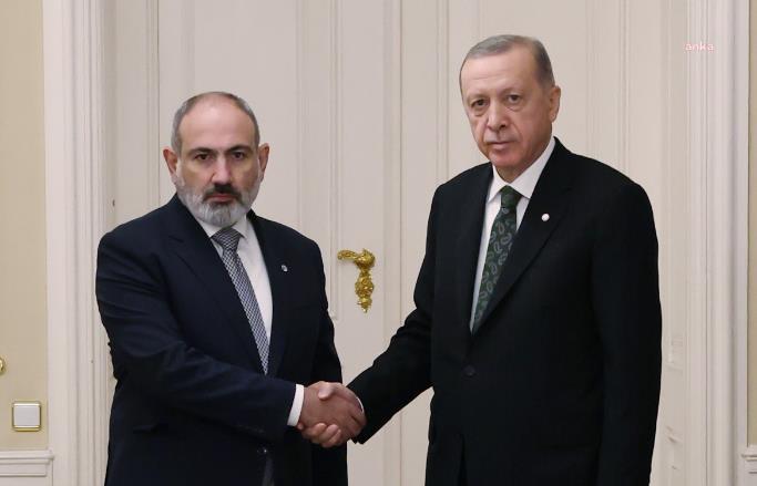 ERDOĞAN, ERMENİSTAN BAŞBAKANI PAŞİNYAN İLE GÖRÜŞTÜ