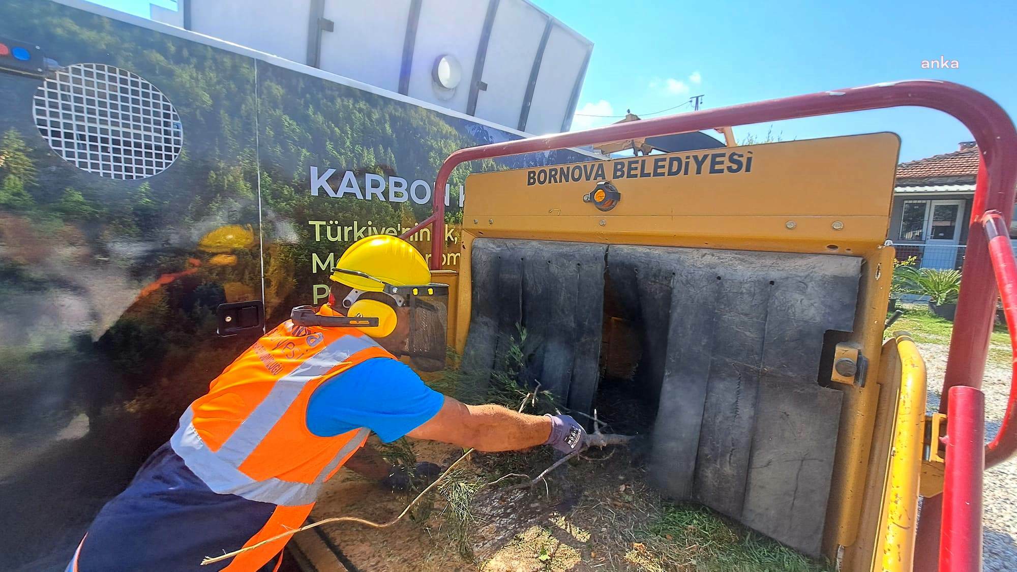 BORNOVA’DA ATIKLAR GÜBREYE DÖNÜŞÜYOR