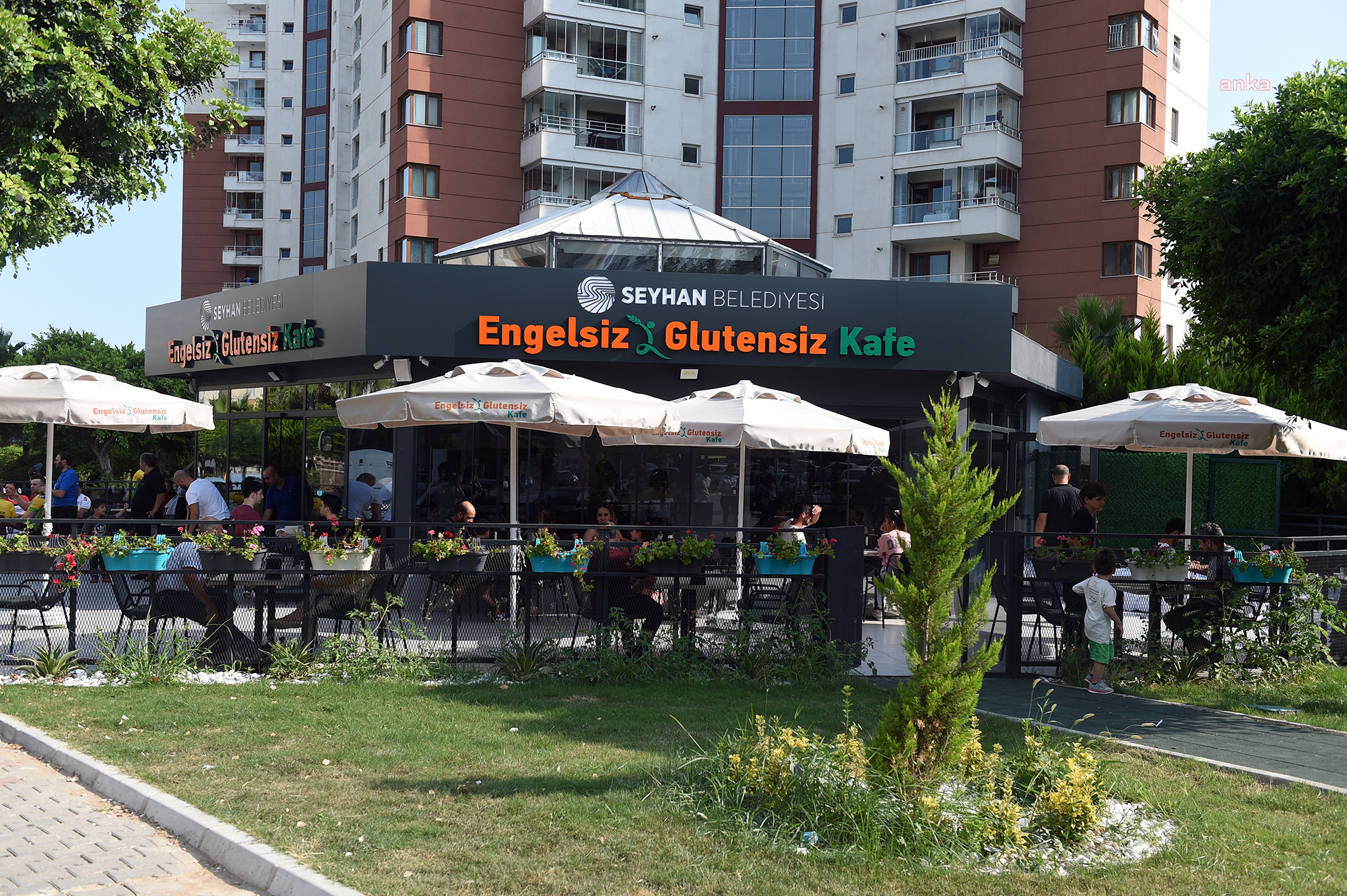 SEYHAN BELEDİYESİ, ENGELSİZ VE GLÜTENSİZ KAFE'Yİ HİZMETE AÇTI
