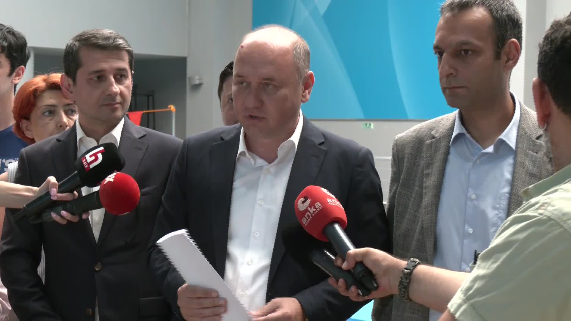 İBB CHP GRUP BAŞKAN VEKİLİ TARIK BALYALI: İSTANBUL'DA SEÇİMİ KAYBEDEN İNTİKAMCI ANLAYIŞ NE YAZIK Kİ YARATMIŞ OLDUKLARI O SİYASET ATMOSFERİNDE BUGÜN BUNA SEBEP OLDULAR