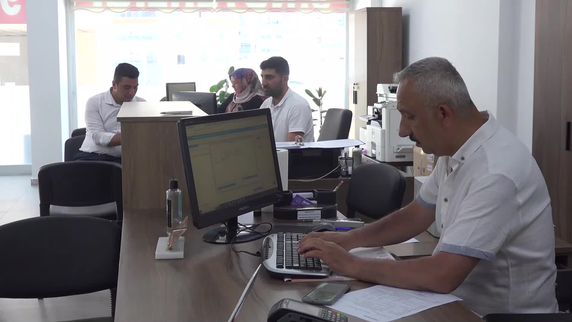 AKSARAY 9. NOTERİ YILDIRIM BAYRAK: "NOTERLER, TAŞINMAZ SATIŞ İŞLEMLERİNİ YAPMAYA ÇOK HEVESLİ DEĞİL"