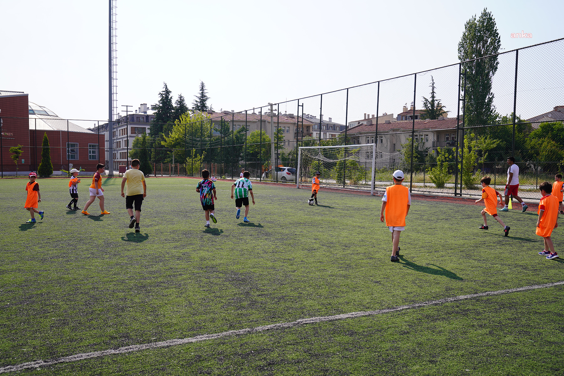 TEPEBAŞI BELEDİYESİ’NİN FUTBOL YAZ OKULU BAŞLADI