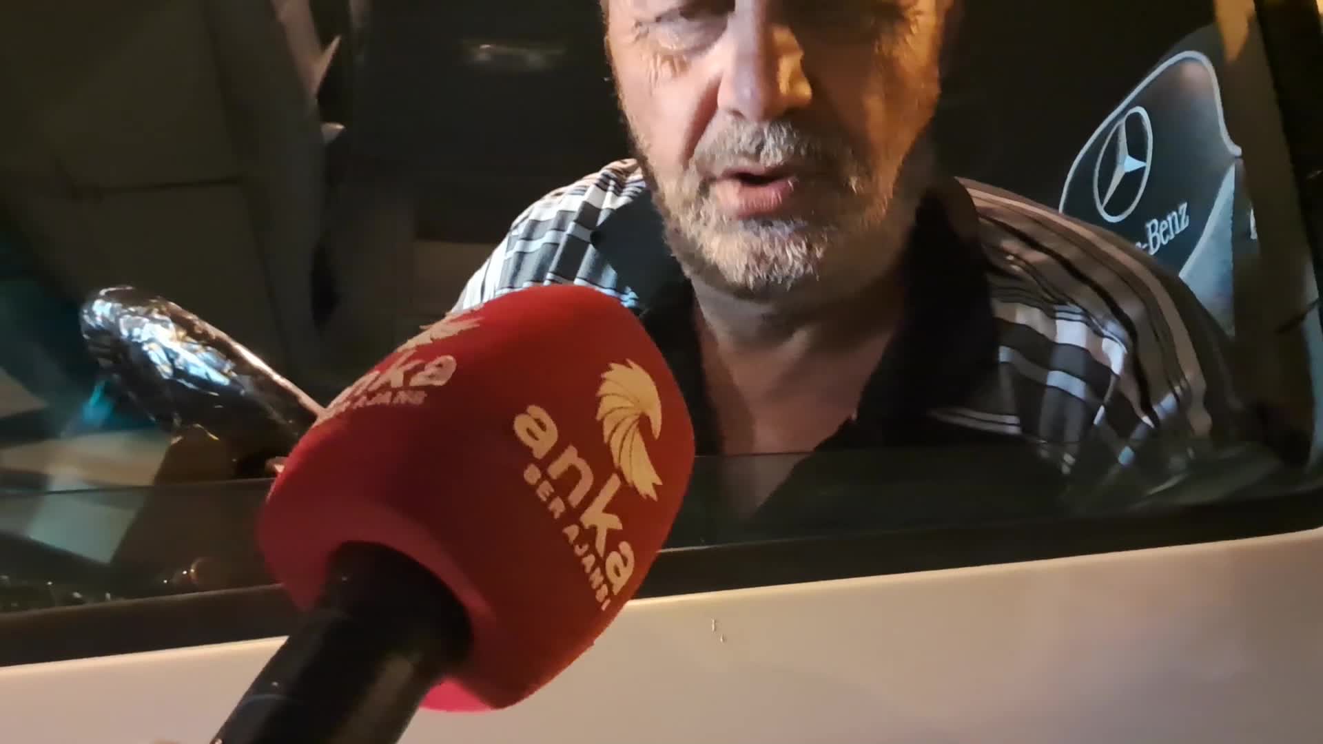 TIR ŞOFÖRLERİ SINIR KAPILARINDA YAŞANAN SIKINTILARDAN DOLAYI GÜNLERCE BEKLEMEK ZORUNDA KALDIKLARI İÇİN TEPKİLİ