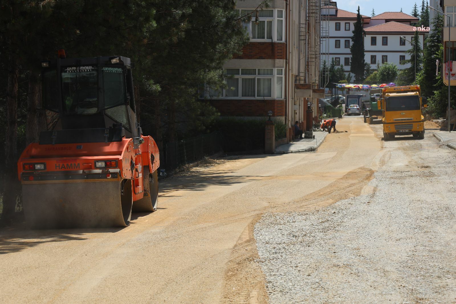SAFRANBOLU BELEDİYESİ’NDEN YENİ MAHALLE’DE ASFALT ÇALIŞMASI