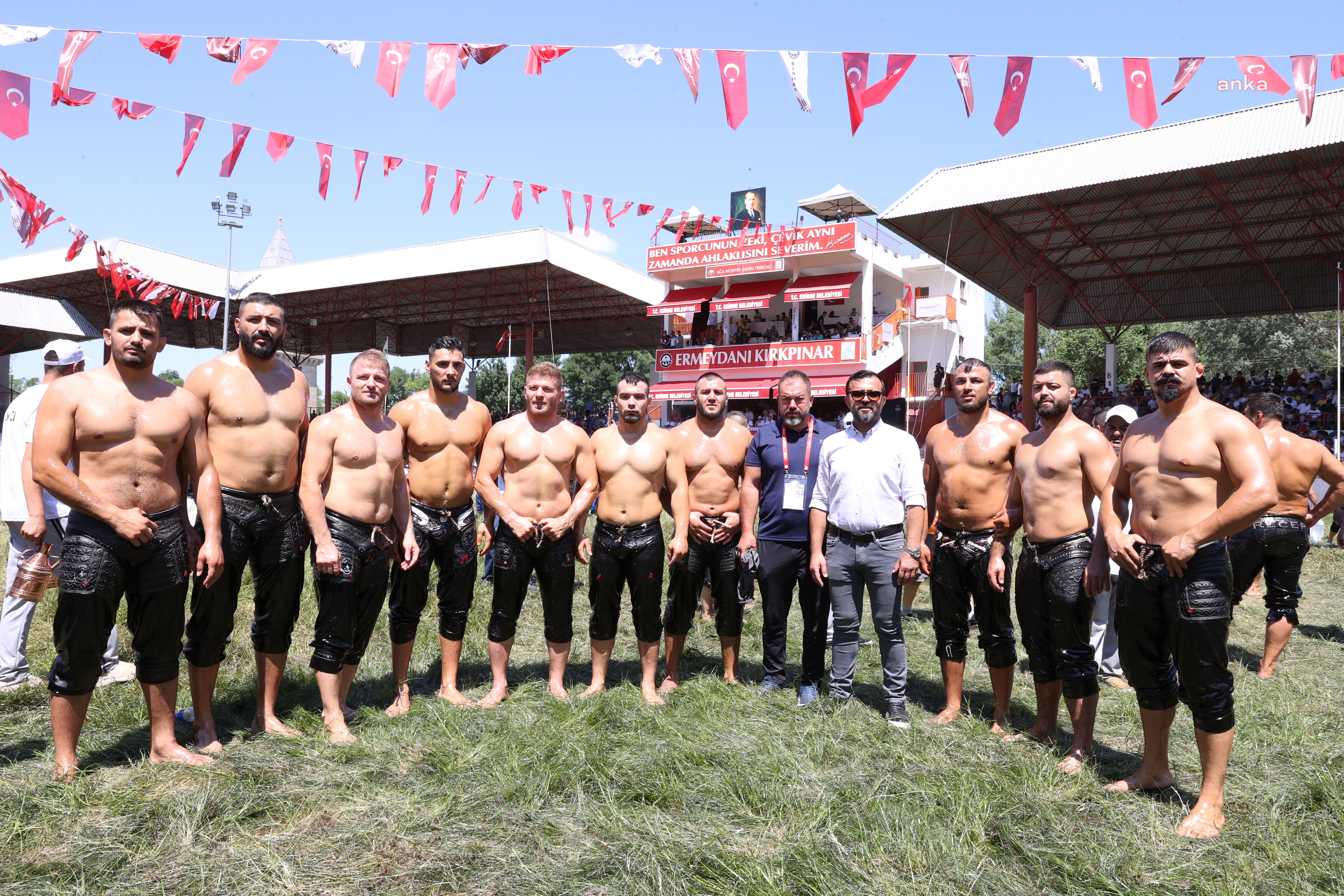 ANTALYA BÜYÜKŞEHİR BELEDİYESİ’NİN GÜREŞÇİLERİ KIRKPINAR’A HAZIR