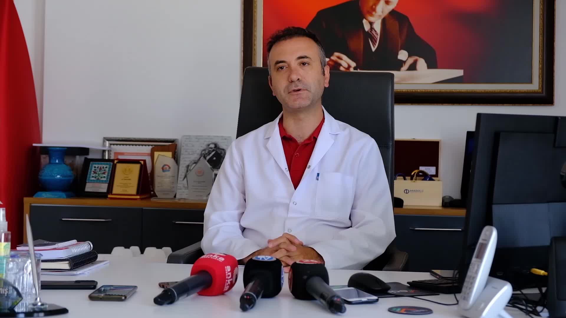 ESKİŞEHİR ECZACI ODASI BAŞKANI KAMIŞ KUR FARKI NEDENİYLE YAŞANAN İLAÇ SIKINTISINA DİKKAT ÇEKTİ: "FİRMALAR ŞU ANDA 100 İLAÇ LAZIMSA 10 TANE GÖNDERİYORLAR"