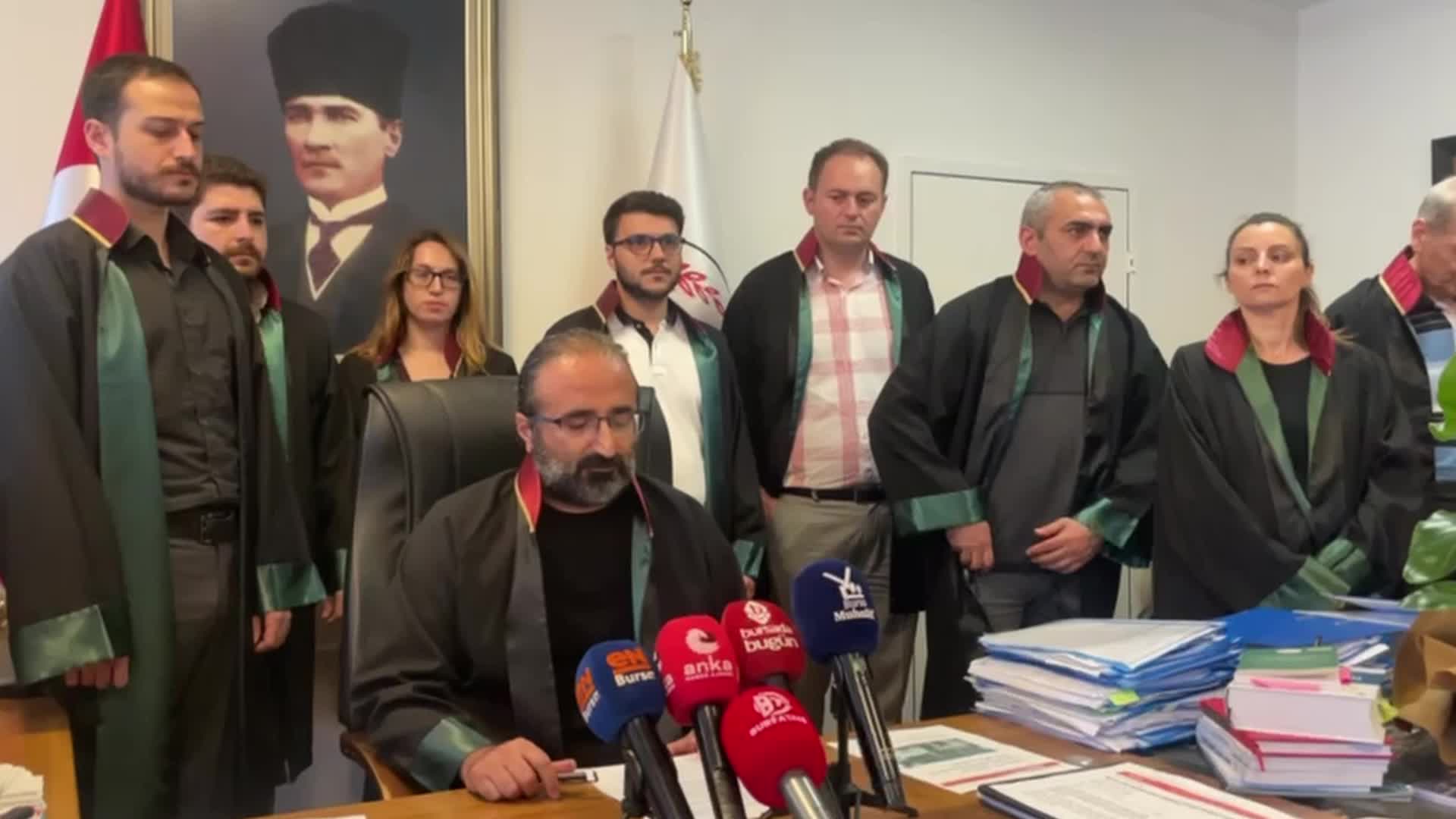 BURSA BAROSU’NDAN ALKOLLÜ İÇKİ VE SİGARADA ÖTV ZAMMINA TEPKİ: "YAPILAN ZAMLAR İLE ADETA BİR YAŞAM ŞEKLİ HEDEF ALINMAKTA, TOPLUMUN BELİRLİ BİR KESİMİNİN ÖZGÜRLÜK ALANLARINA MÜDAHALE EDİLMEKTEDİR"