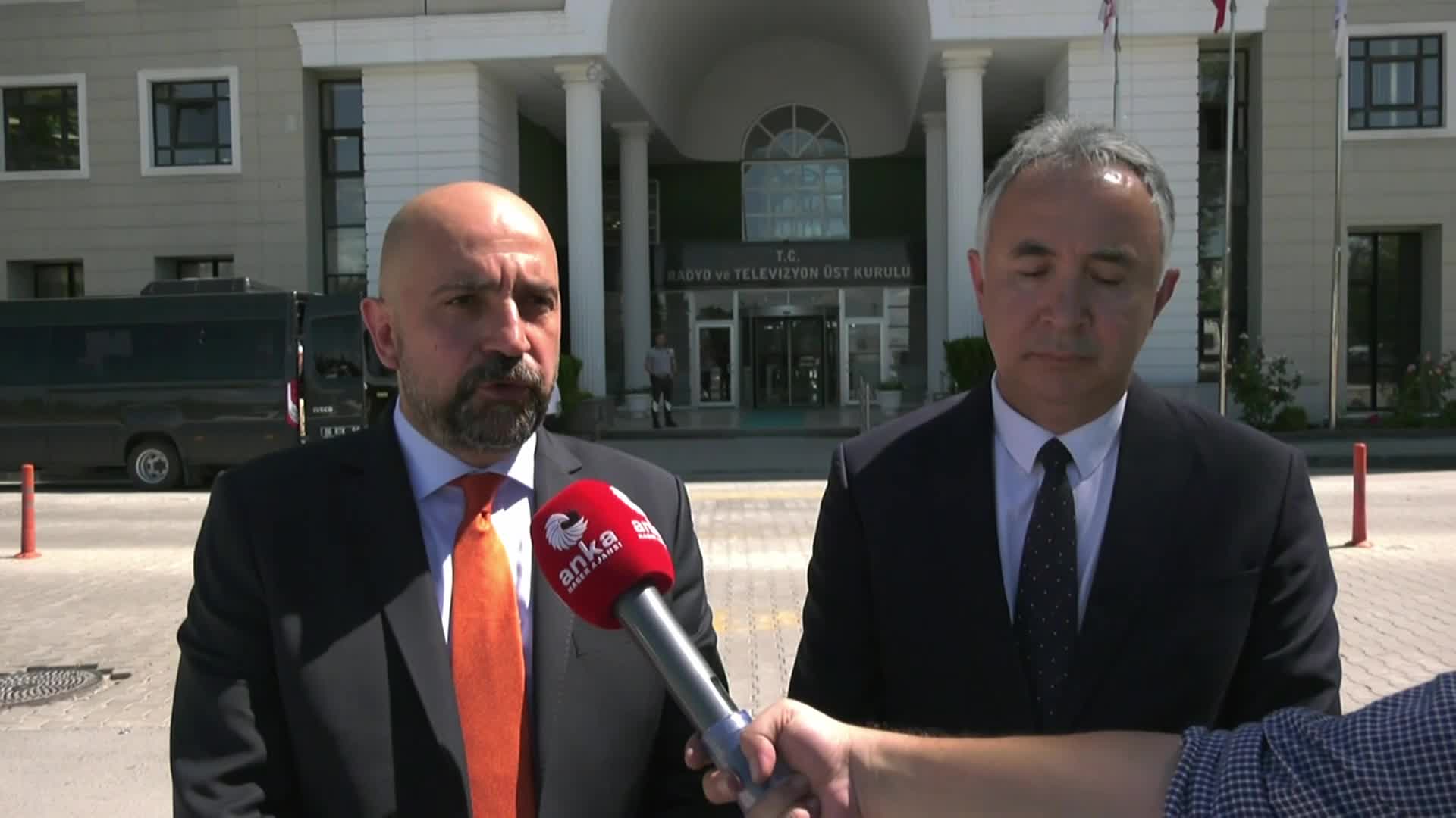 RTÜK, TELE 1 TV’YE 7 GÜN YAYIN DURDURMA, 5 GÜN PROGRAM DURDURMA, İKİ KEZ DE PARA CEZASI KESTİ… İLHAN TAŞCI: “6-7 AY BOYUNCA ‘DEMOKLES’İN KILICI’ GİBİ EBUBEKİR ŞAHİN’İN KILICI SALLANMAYA DEVAM EDECEK”