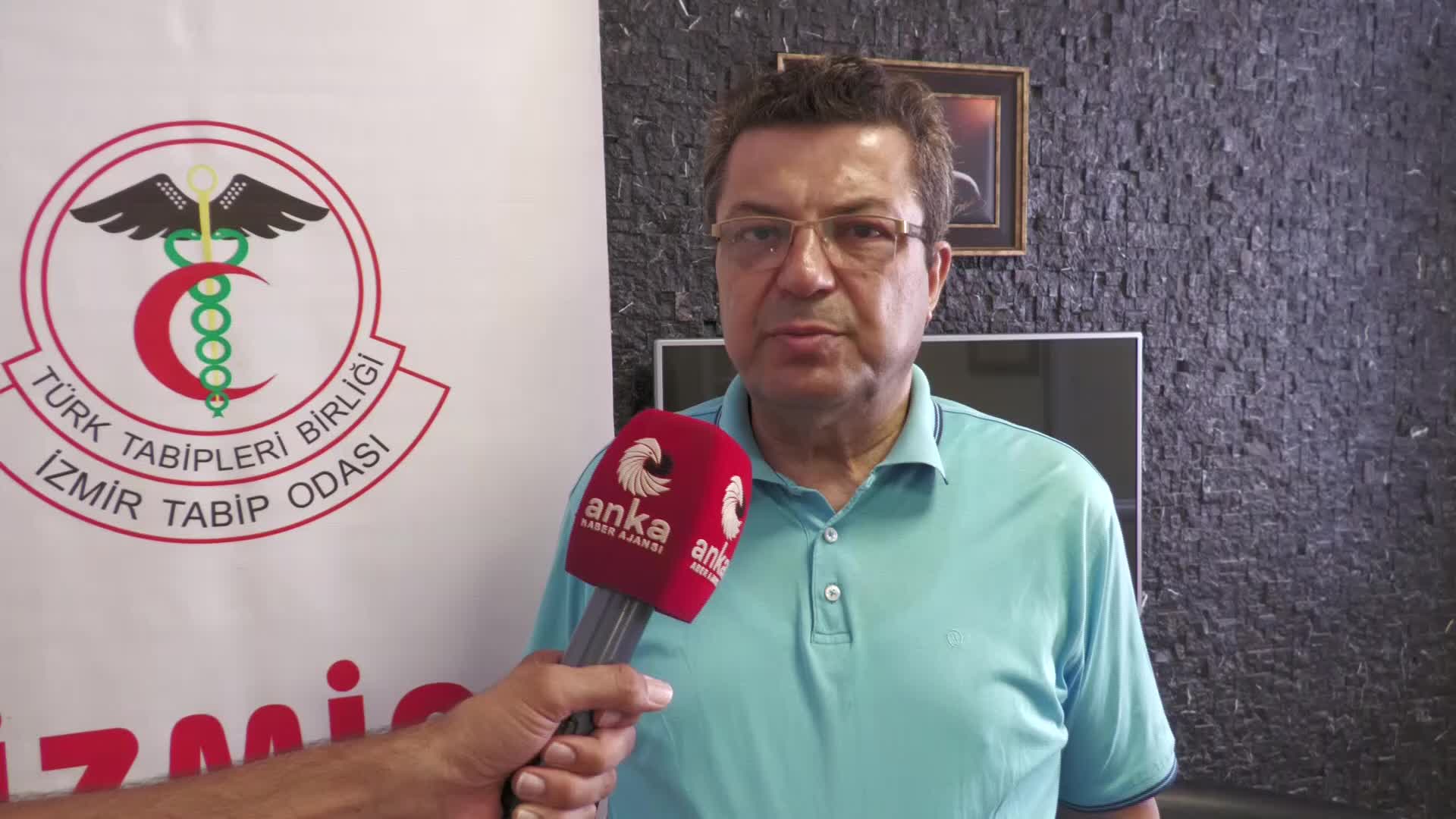 İZMİR TABİP ODASI BAŞKANI SÜLEYMAN KAYNAK'TAN ŞEHİR HASTANESİ TEPKİSİ: “BU KADAR BÜYÜK BİR KOMPLEKSİN BU KADAR UZUN SÜRE AÇILAMAMASI CİDDİ MALİYET KAYIPLARI VE KAMU ZARARI YARATIYORDUR”