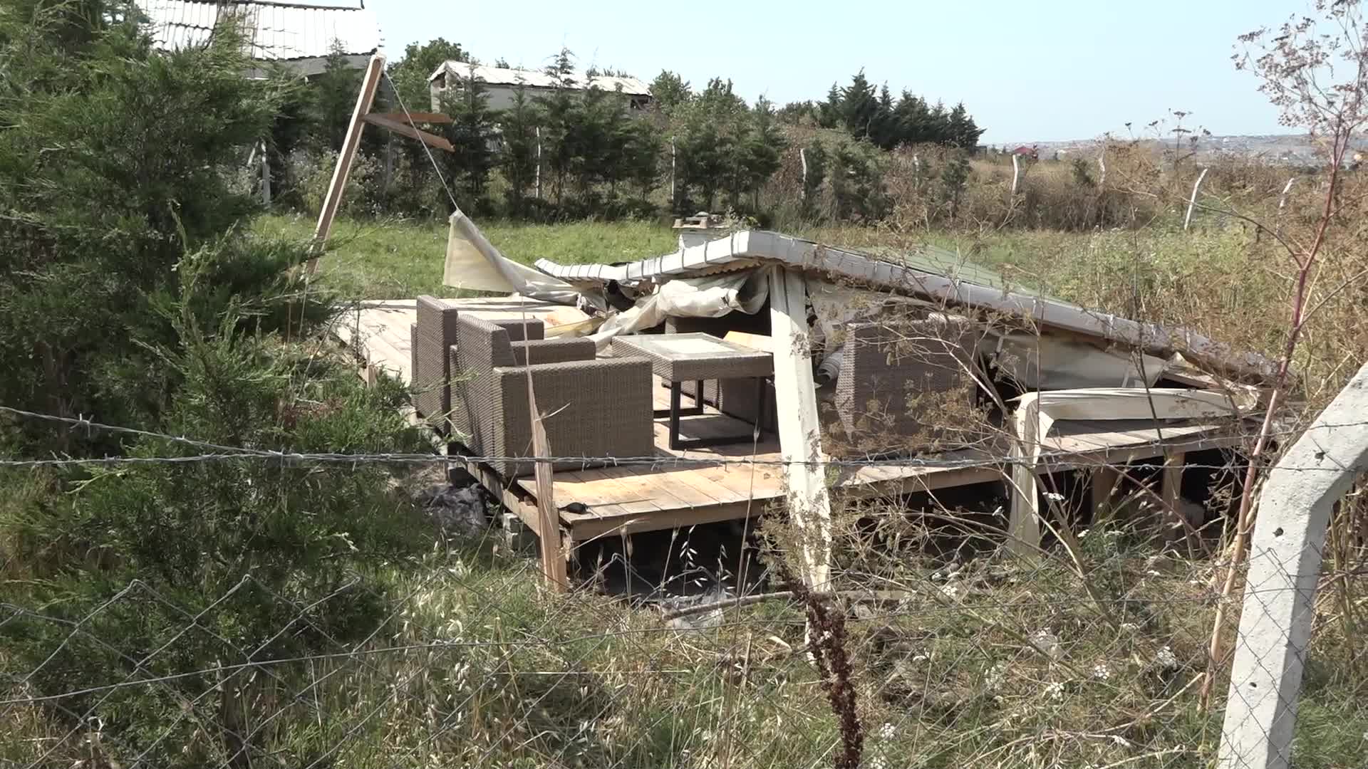 BÜYÜKÇEKMECE GÖLÜ MUTLAK KORUMA HAVZASINA YAPILAN 8 KAÇAK YAPI YIKILDI