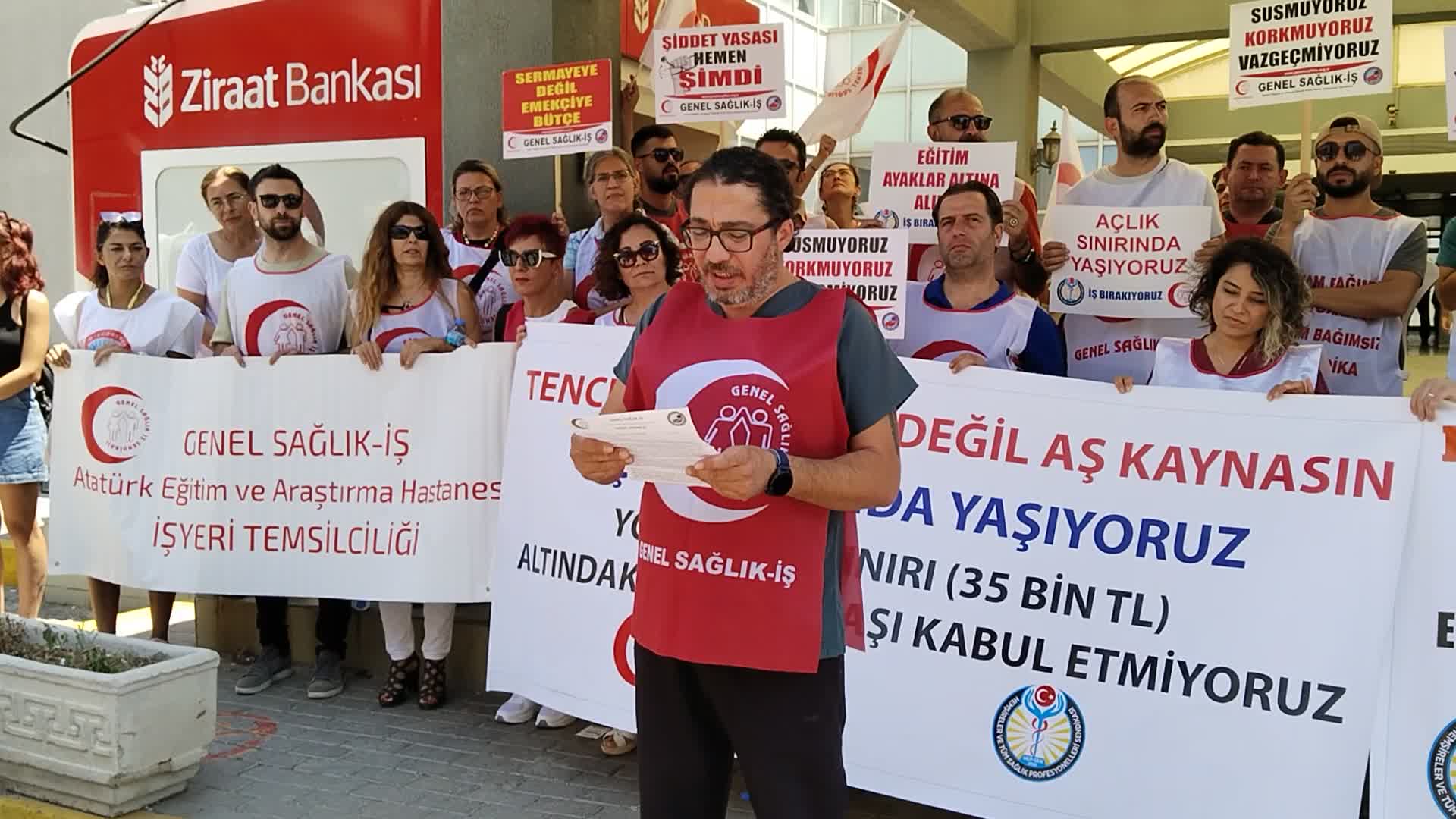 GENEL SAĞLIK-İŞ SENDİKASI'NA ÜYE SAĞLIK ÇALIŞANLARI, İZMİR'DE İŞ BIRAKTI: "MAAŞ ARTIŞI ÖNERİSİ, MEMURLARIN AÇLIK, YOKSULLUK VE SEFALETE MAHKUMİYETİ İÇİN ATILAN TEHLİKELİ BİR ADIMDIR"