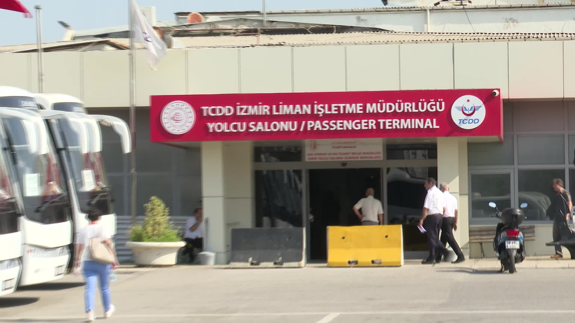 2023 YILININ 10. KRUVAZİYER GEMİSİ, İZMİR ALSANCAK LİMANI'NA YANAŞTI