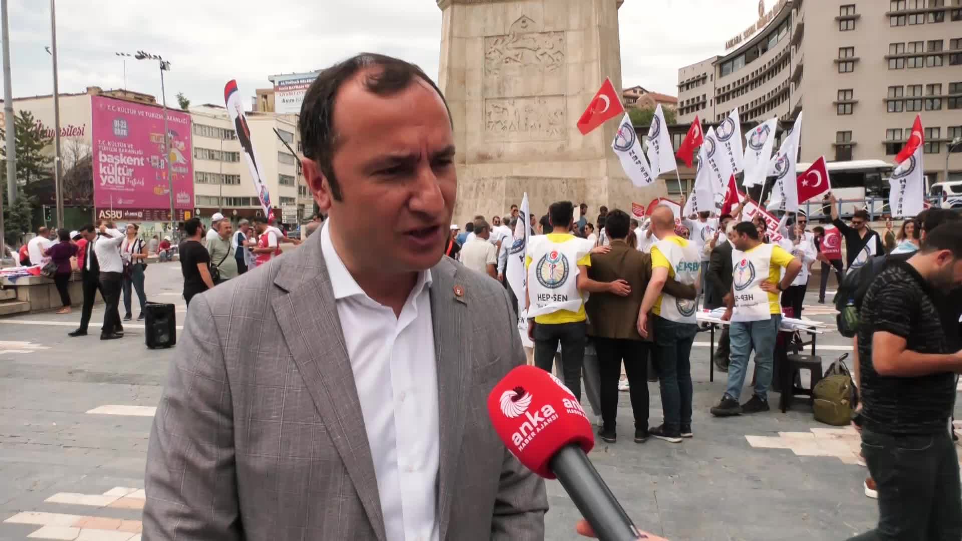 DEPREMZEDE ÖĞRETMENLER İSTANBUL VE 21 DOĞU İLİNE TAYİN İSTEYEBİLDİ... KADEM ÖZBAY: "DEPREMZEDEYE HATAY 'TERCİH HAKKI' DİYE VERİLİR Mİ? İSTANBUL'DAKİLERİN BAŞKA İLLERE TAYİN İSTEDİKLERİNİ BİLDİKLERİ İÇİN BOŞLUĞU ÇÖZÜYORMUŞ GİBİ ALGI YARATIYORLAR"
