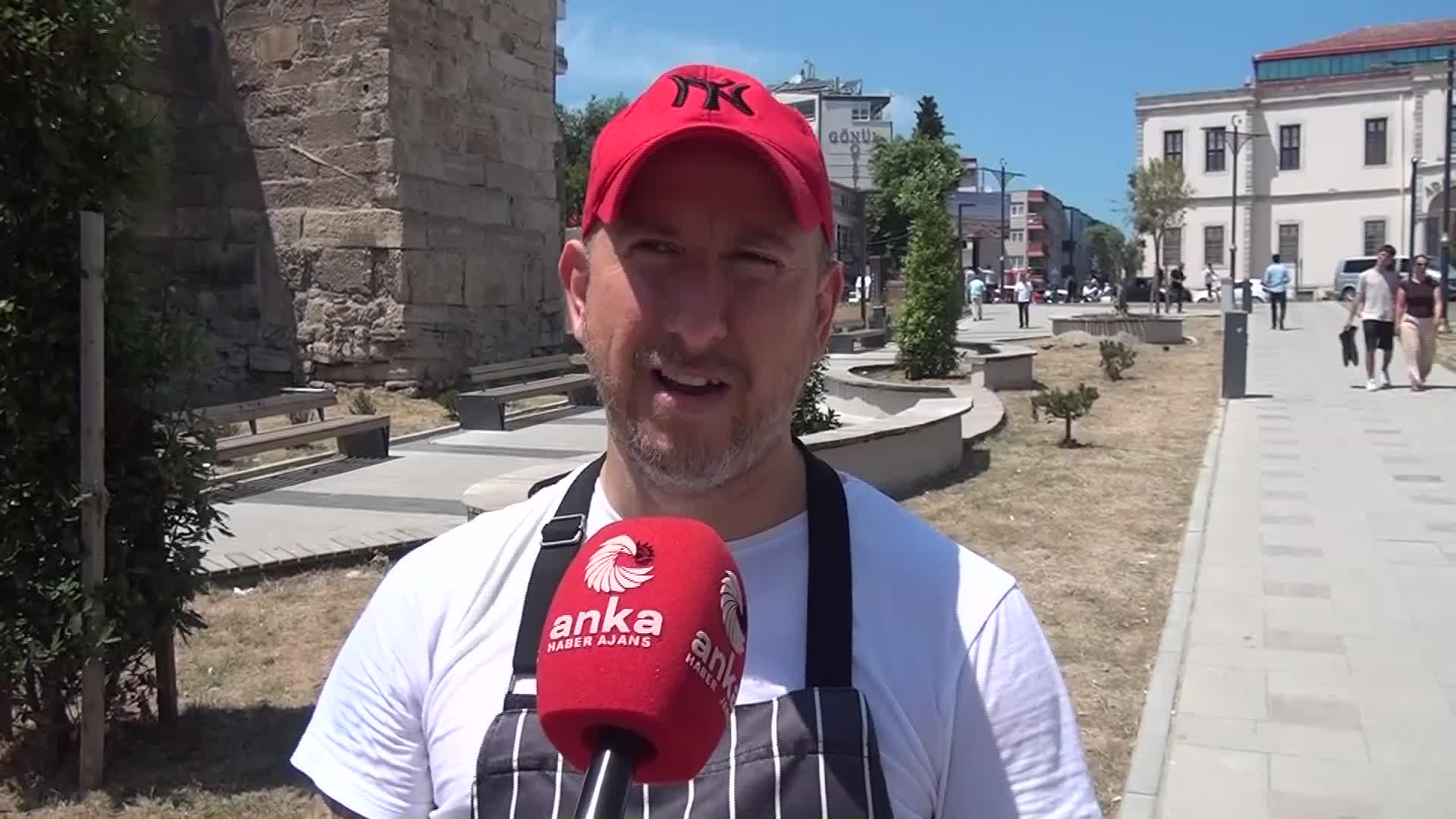 SİNOP’A TOKİ TARAFINDAN YAPILAN KENT MEYDANI PROJESİ SONRASI VATANDAŞLAR: "MERA GİBİ, TARLA GİBİ GÖRÜNTÜSÜ VAR"
