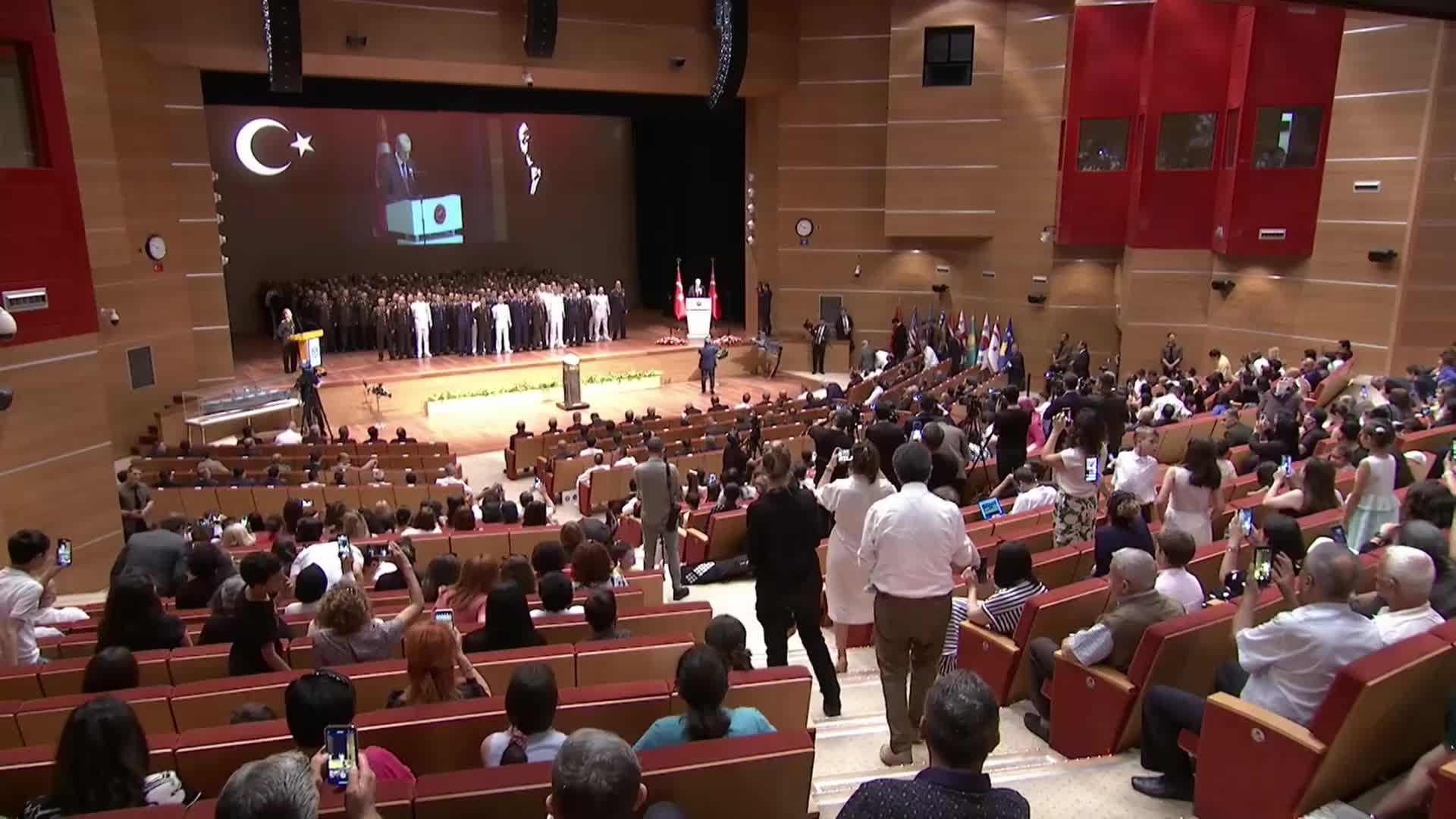 ERDOĞAN: ‘NATO ÇATISI ALTINDA DAYANIŞMA SERGİLEYELİM’ DİYENLERİN TÜRKİYE’DE DARBEYE KALKIŞMIŞ, 40 YILDA BİNLERCE İNSANIMIZI KATLETMİŞ CANİLERE KUCAK AÇMASININ HİÇBİR MAKUL GEREKÇESİ OLAMAZ