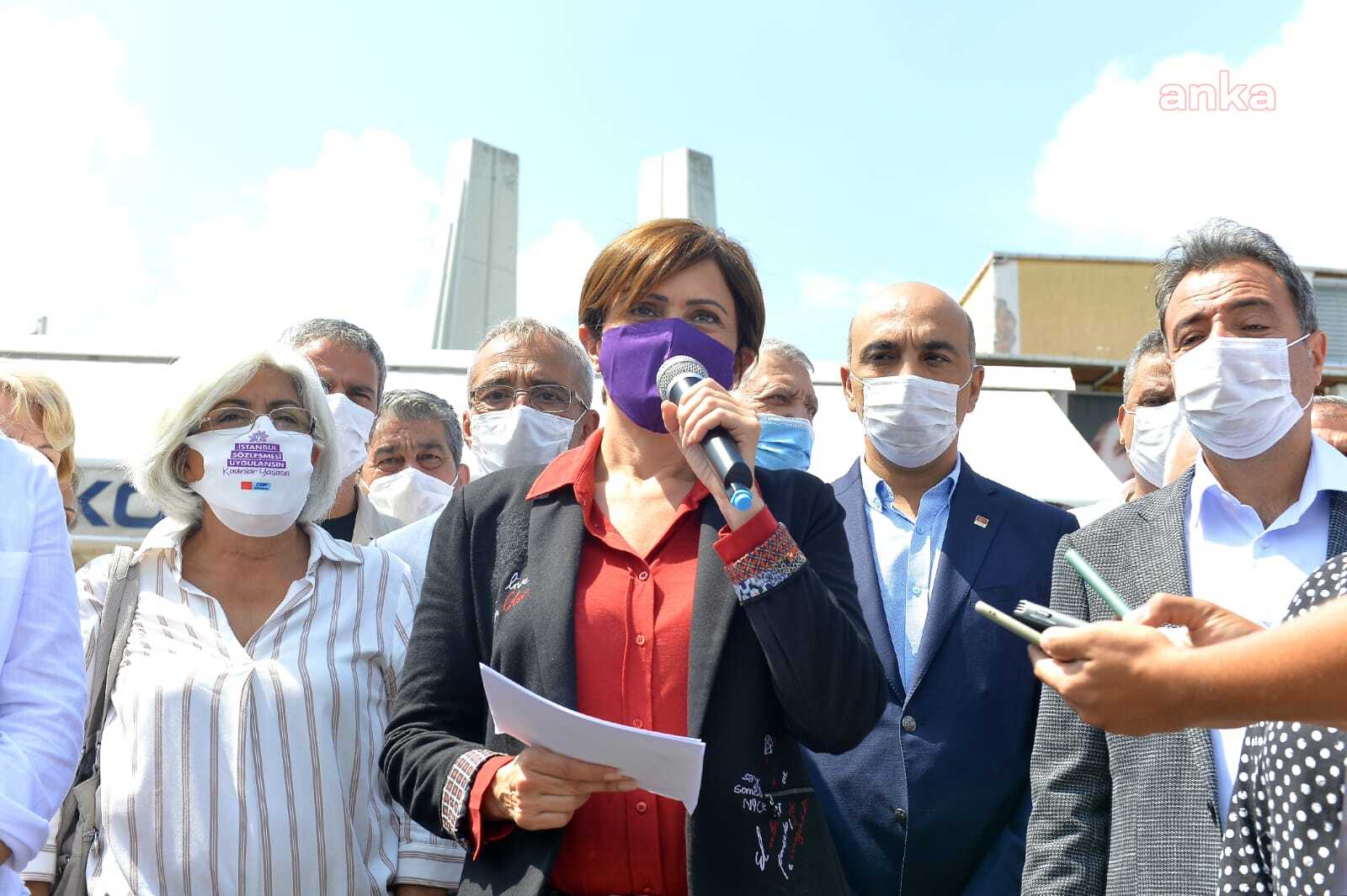 KAFTANCIOĞLU : “KÜRSÜDEN BAĞIRIRKEN YERLİ VE MİLLİ EDEBİYATI, KÜRSÜDEN İNİNCE PEYNİR İTHALATI"