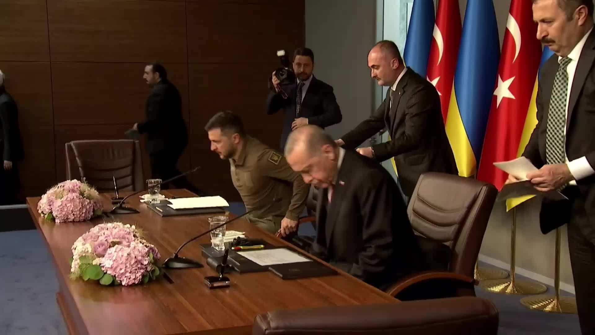 CUMHURBAŞKANI ERDOĞAN: ŞÜPHESİZ UKRAYNA NATO’YA ÜYELİĞİ HAK EDİYOR