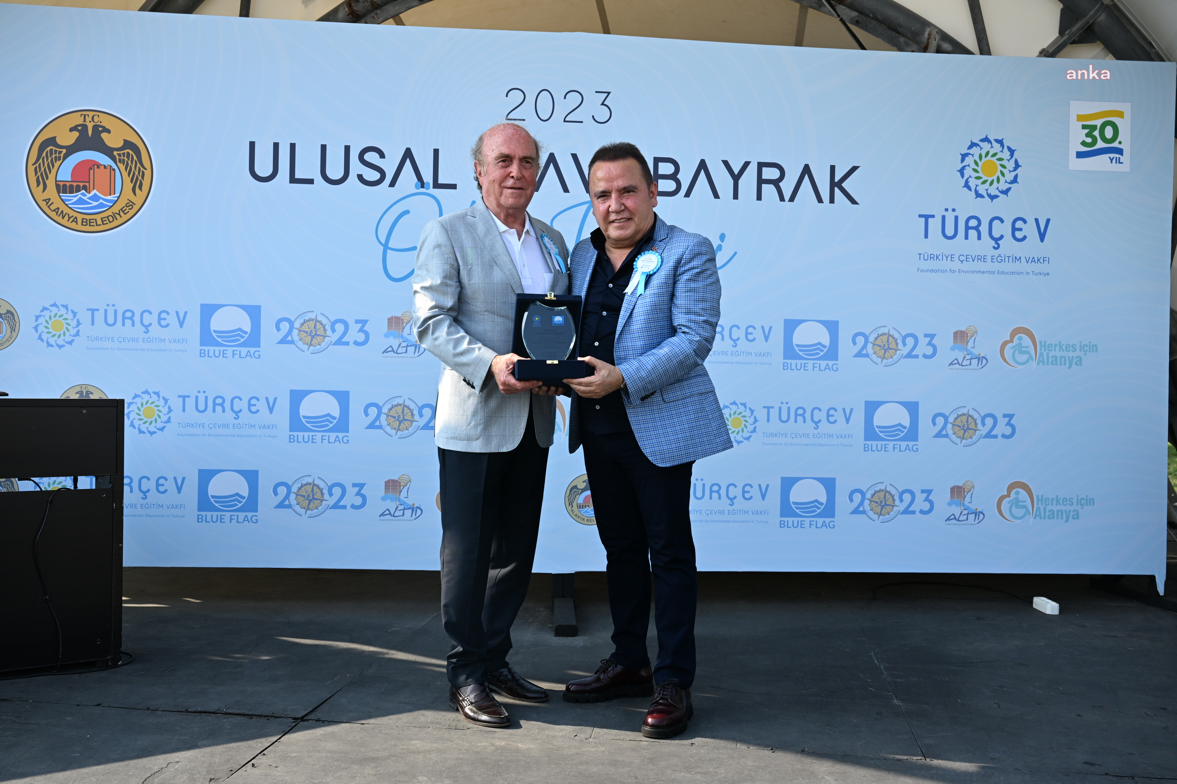 MUHİTTİN BÖCEK: “4 YILDA 17’NCİ ÇEVRE ÖDÜLÜMÜZÜ ALDIK”