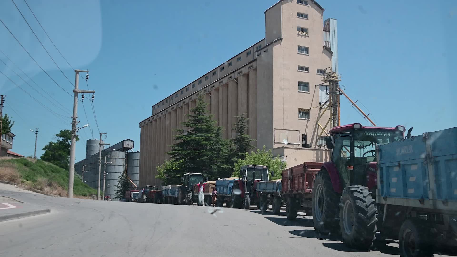 LÜTFULLAH KAYALAR; “TMO’NUN RANDEVU GÜNLERİ İLE İLGİLİ ÇOK BÜYÜK SIKINTI VAR. RANDEVU KONUSUNUN BİR AN ÖNCE HALLEDİLMESİ LAZIM”
