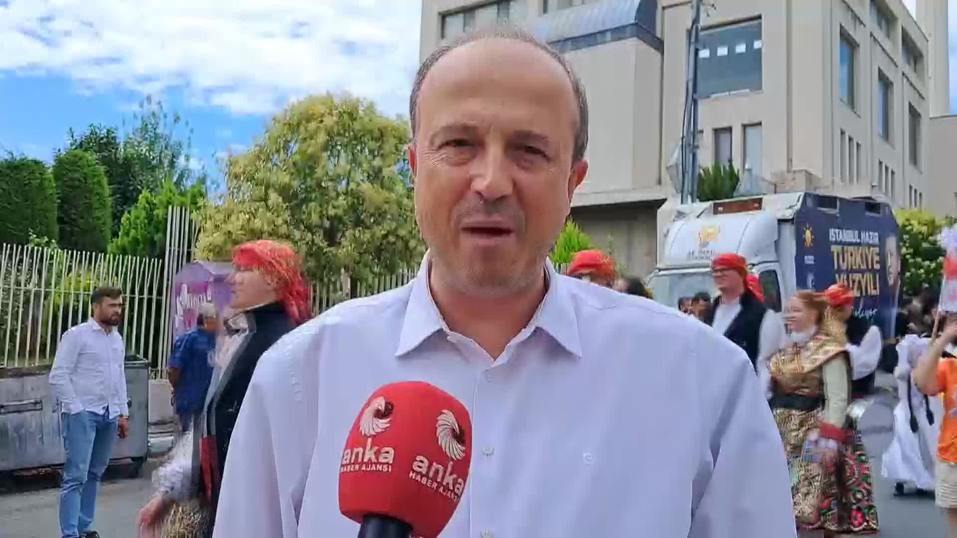 ULUSLARARASI AVCILAR BATHONEA FESTİVALİ'NE 9 ÜLKEDEN 400'Ü AŞKIN SANATÇI KATILDI... AVCILAR BELEDİYE BAŞKANI HANÇERLİ: "AVCILAR'DA DÜNYA BULUŞUYOR"