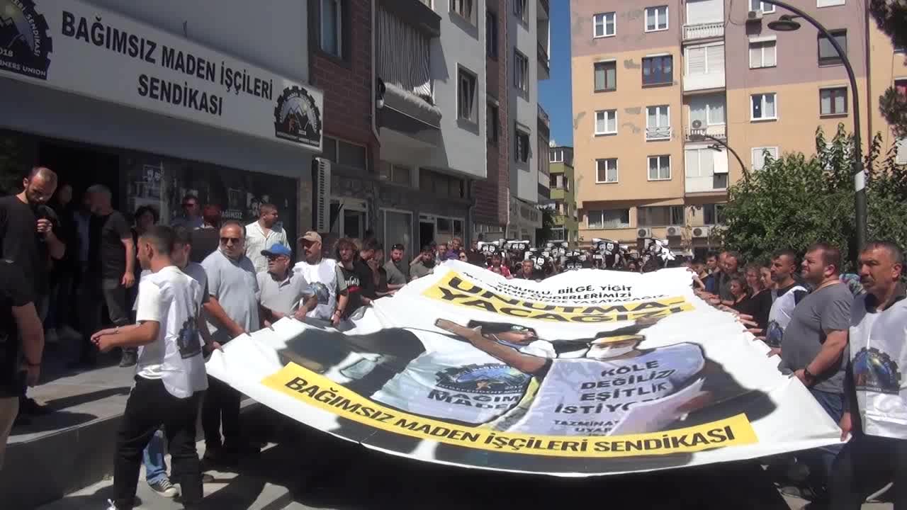 MADENCİLER TAHİR ÇETİN VE FAİK İNTER, SOMA'DA ANILDI