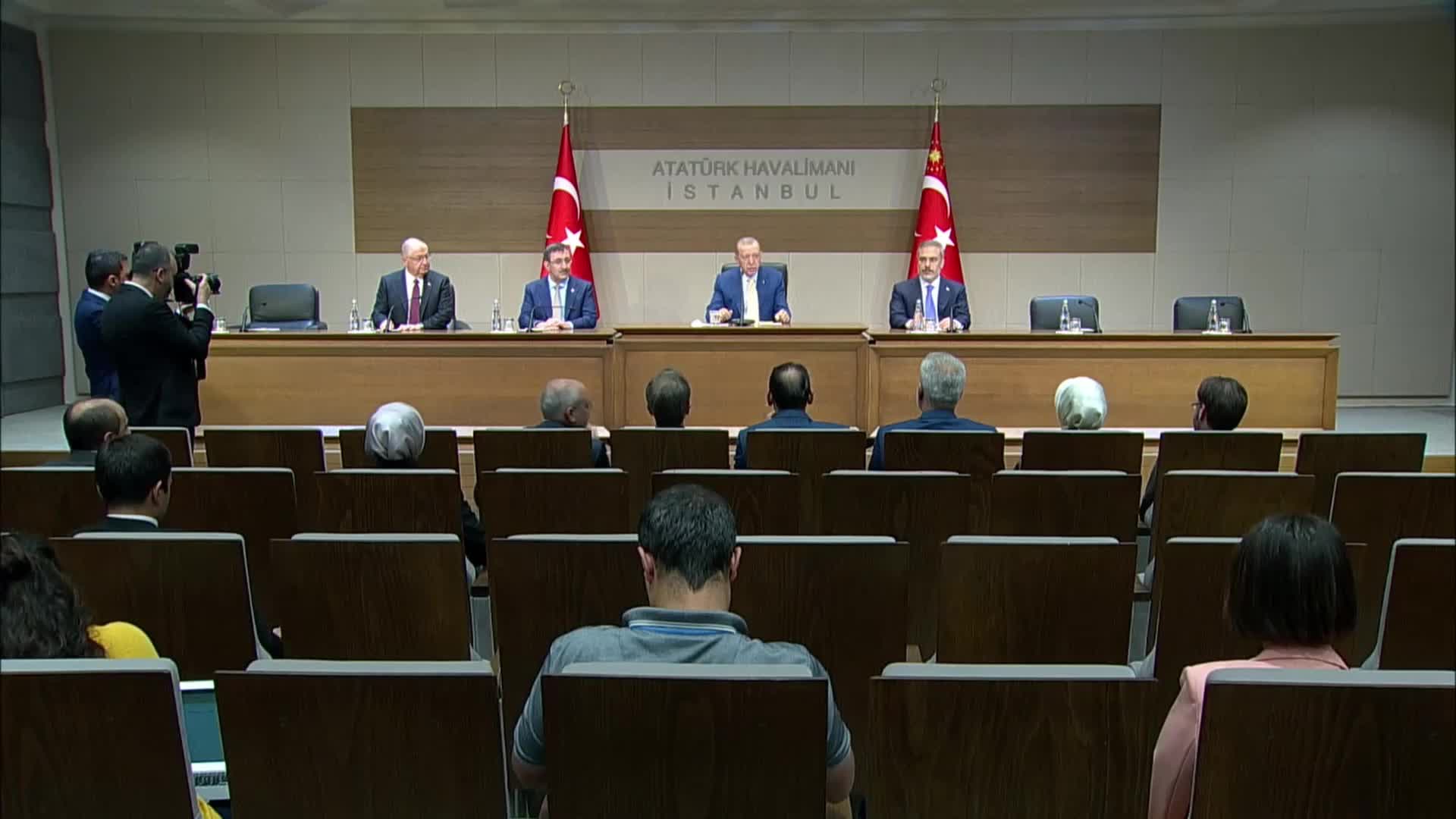 ERDOĞAN: "ÖNCE GELİN TÜRKİYE’NİN AB’DE ÖNÜNÜ AÇIN, ONDAN SONRA BİZ DE İSVEÇ’İN ÖNÜNÜ AÇALIM"