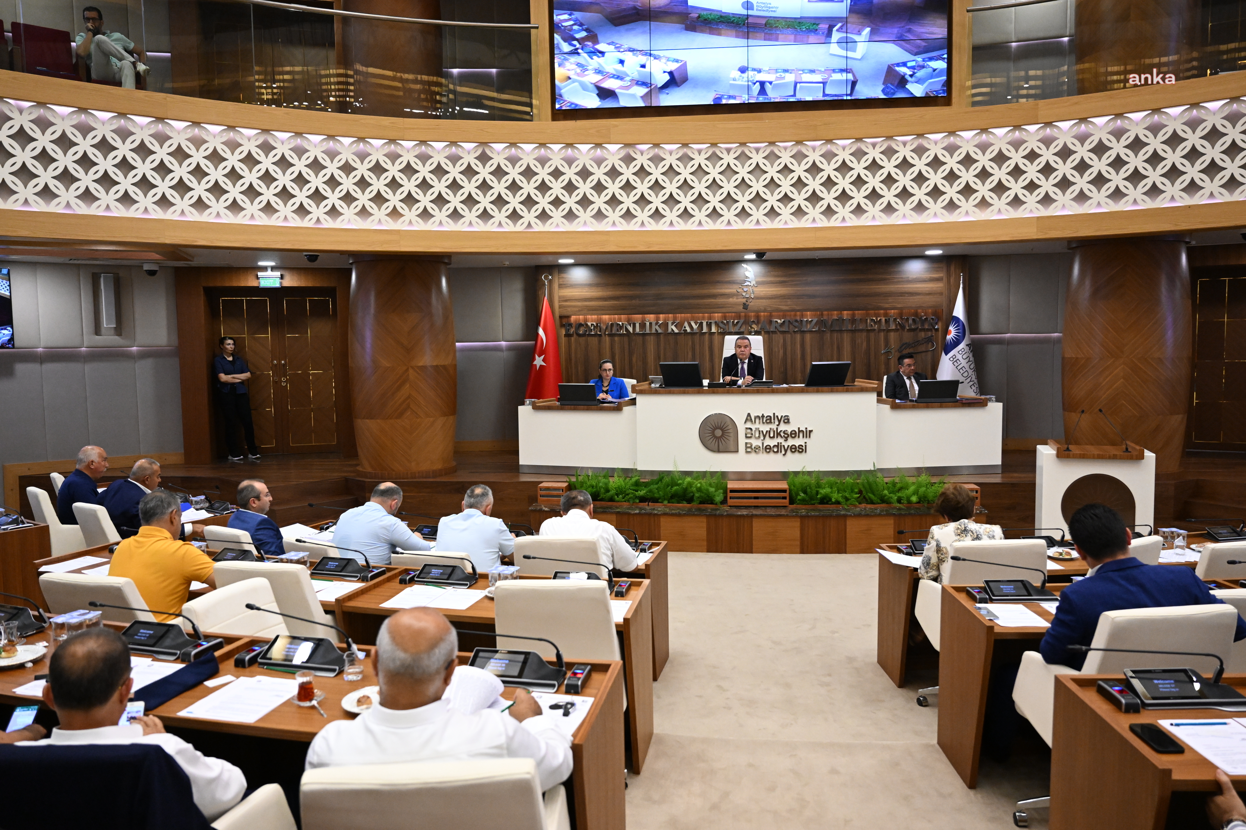 ANTALYA BÜYÜKŞEHİR BELEDİYE BAŞKANI BÖCEK: “TOPLU ULAŞIMI BELEDİYE YAPMAK ZORUNDADIR”