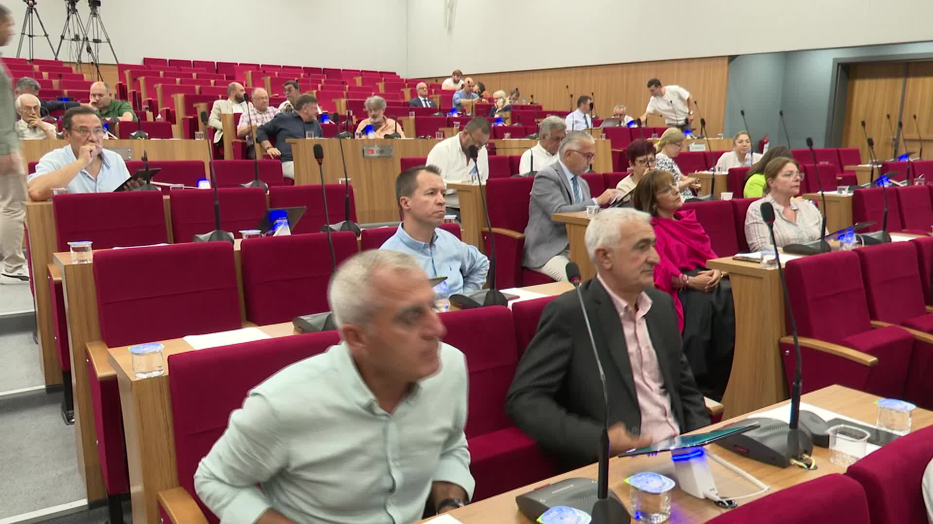PROF. DR. ARSLAN'DAN İZMİR BÜYÜKŞEHİR BELEDİYE MECLİSİ ÖNCESİNDE "CUMHURİYETİN 100. YILINDA TÜRKİYE'DE FELSEFE” SUNUMU
