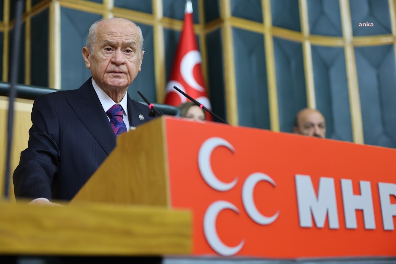 BAHÇELİ: “MEMUR MAAŞLARINA İLAVESİ PLANLANAN 8 BİN 77 LİRALIK SEYYANEN ARTIŞIN KÖK ÜCRETE VE AYNISIYLA EMEKLİ MAAŞLARINA YANSITILMASI BEKLENTİMİZ VE TALEBİMİZDİR”
