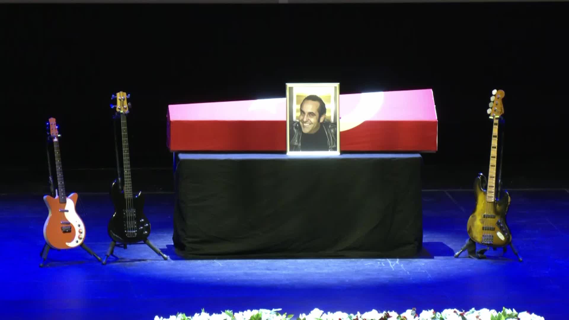 ÖZKAN UĞUR, İSTANBUL'DA SON YOLCULUĞUNA UĞURLANDI