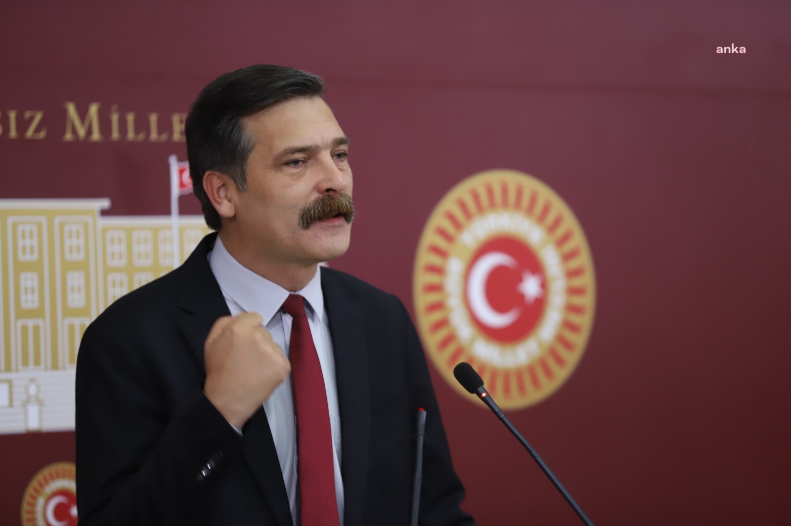 ERKAN BAŞ'TAN BAKAN IŞIKHAN'A: “ÇALIŞMA ORTAMI BELİRLİ BİR SICAKLIĞIN ÜZERİNE ÇIKAN İŞ YERLERİNİN TATİL EDİLMESİ İÇİN HERHANGİ BİR UYGULAMA VEYA DÜZENLEME YAPILMAKTA MIDIR”