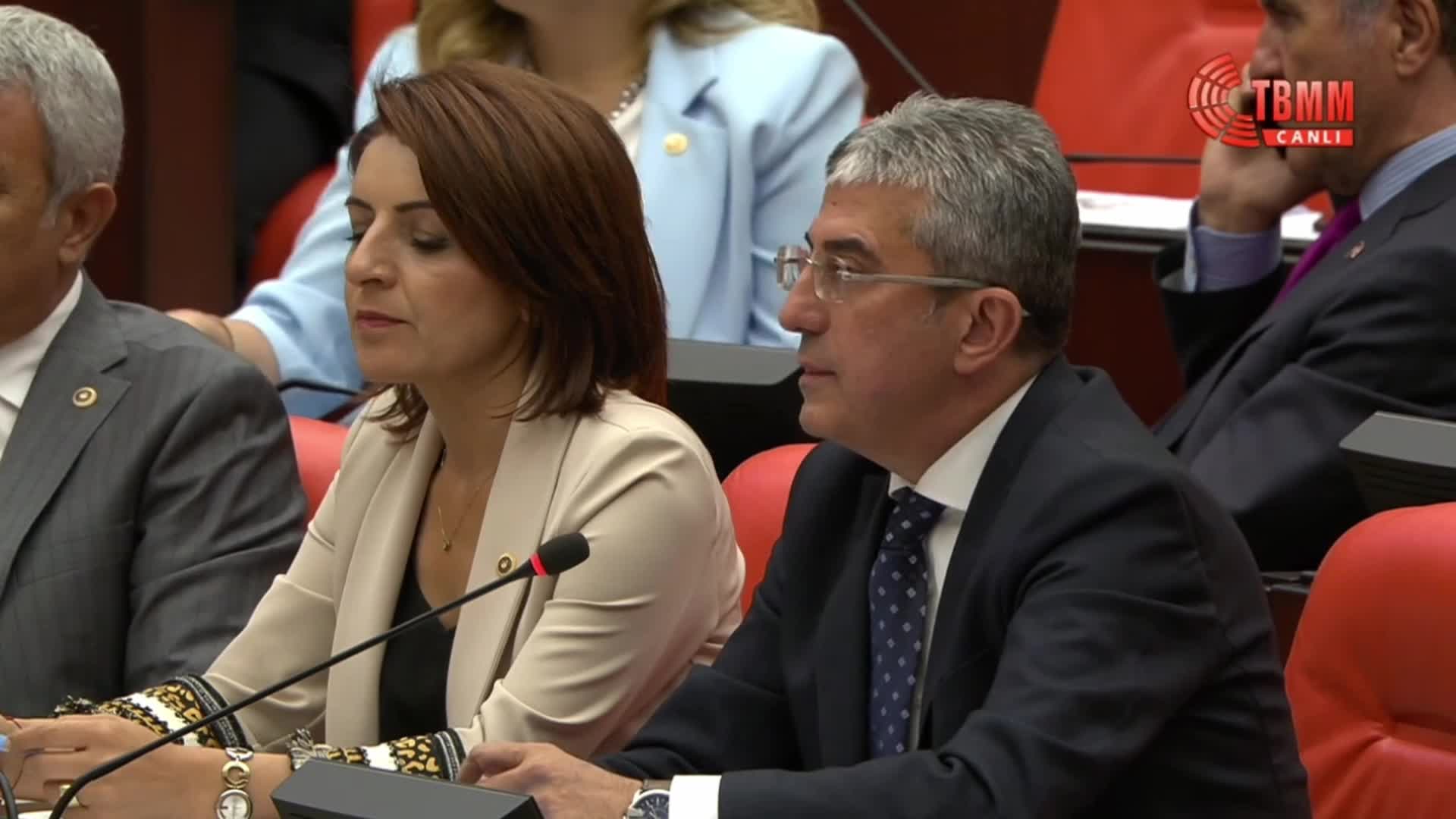 GÖKHAN GÜNAYDIN: “ACABA HER SENE TEKRARLANAN BU KARADENİZ SEL FELAKETİ KONUSUNDA MERKEZİ HÜKÜMET NE YAPMAYI PLANLIYOR? BİZ 2024’ÜN TEMMUZ’UNDA DA KARADENİZ’DE YAŞANACAK OLAN SEL FELAKETLERİ İÇİN AYNI CÜMLELERİ KURMAYA DEVAM EDECEK MİYİZ?