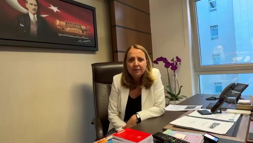 SEMRA DİNÇER: “KARADENİZ’DE ÇÖKEN YOLLARI GÖRDÜK. YOL YAPMAYLA ÖVÜNEN AKP, NE YAZIK Kİ ÖVÜNDÜĞÜ BÜTÜN YOLLARDA SINIFTA KALMIŞTIR”