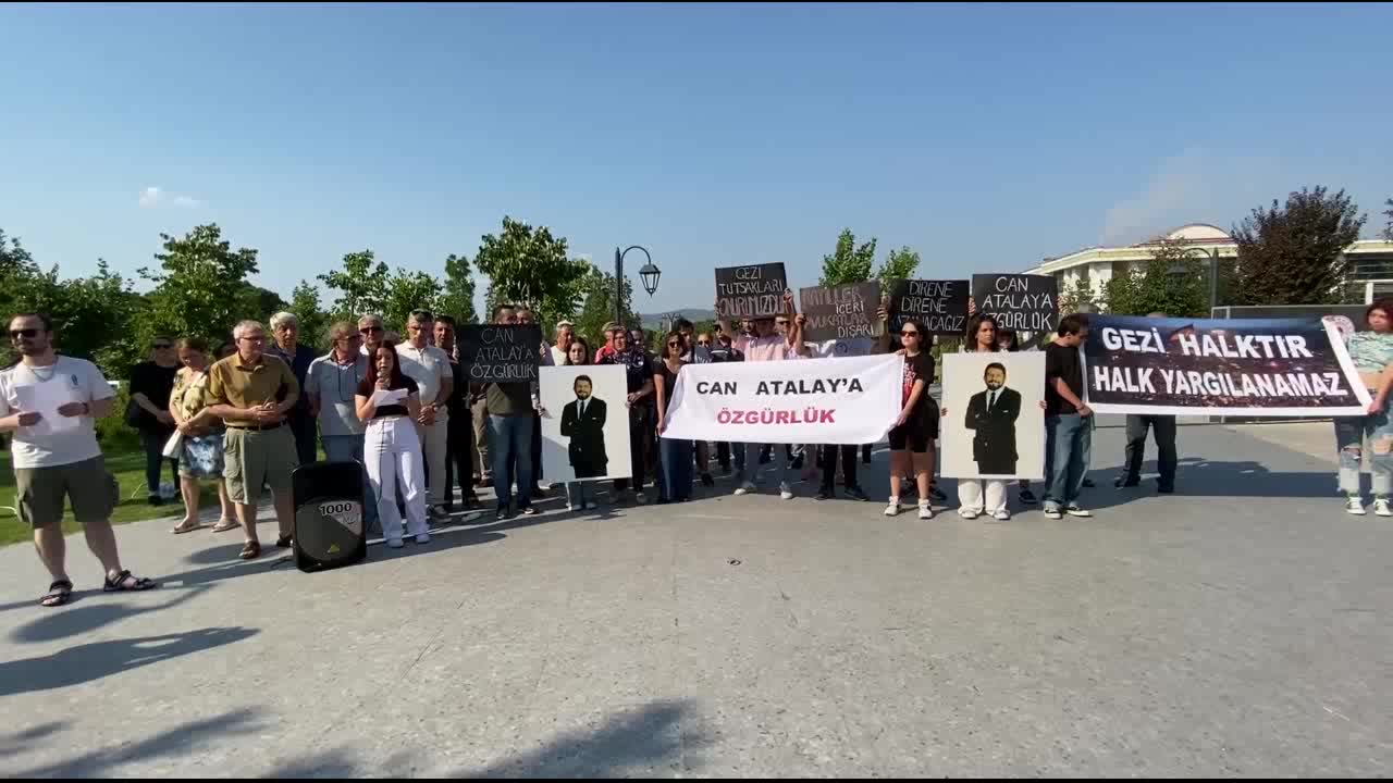 SOMALI MADEN ŞEHİTLERİNİN AİLELERİ: "CAN ATALAY İLE 4 YIL HUKUK MÜCADELESİ VERDİK. HEP YANIMIZDA OLDU AMA BAKIYORUZ Kİ HAKSIZ YERE İÇERİDE YATIYOR"