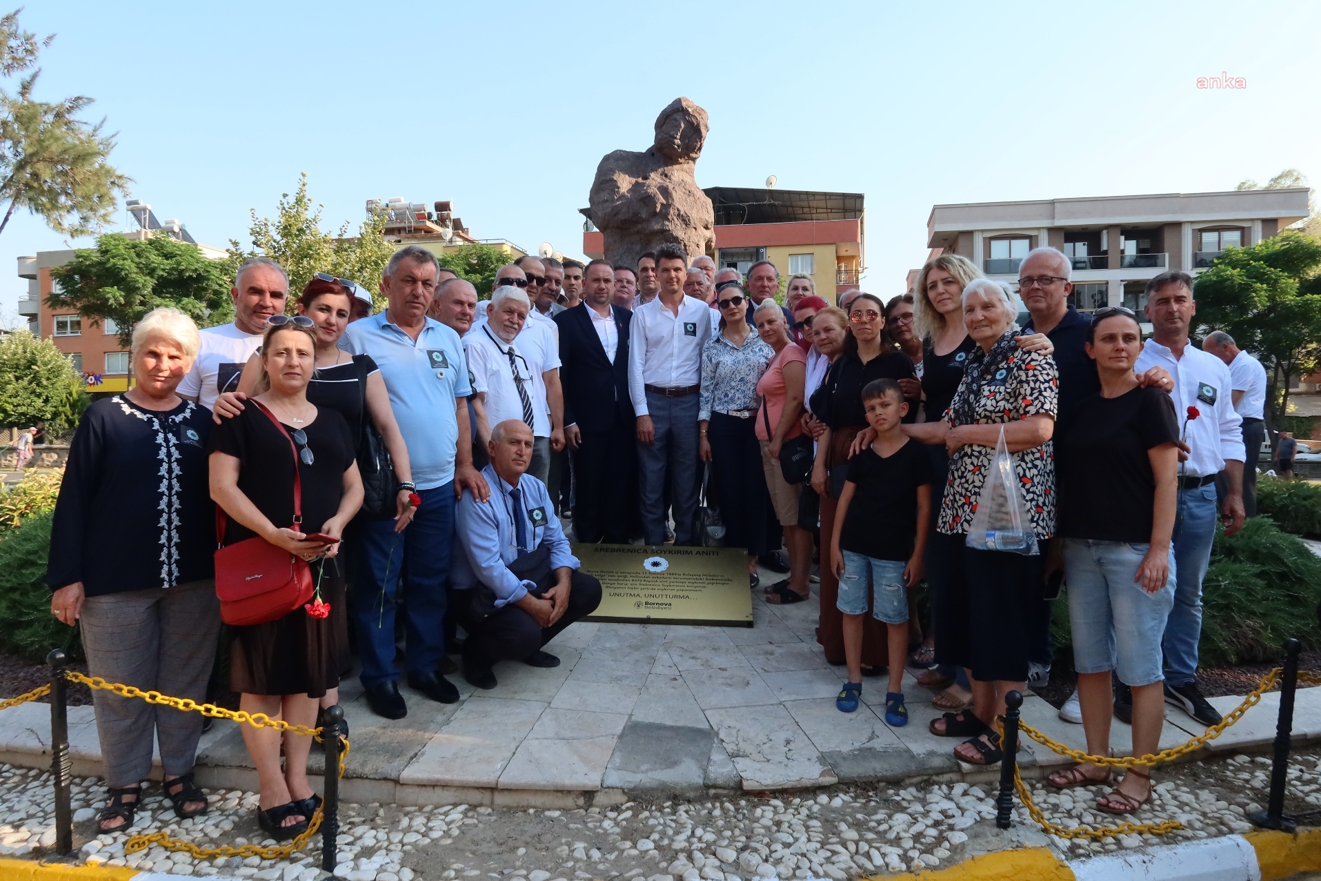 BORNOVA, SREBRENİTSA’YI UNUTMADI