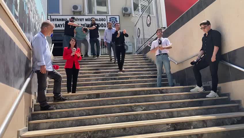 GAZETECİ-YAZAR MUHAMMED KASADAR'IN OĞLUNU ÖLDÜRÜP DONDURUCUYA KOYDUĞU İDDİASIYLA GÖZALTINA ALININ ŞÜPHELİ ADLİYEYE SEVK EDİLDİ
