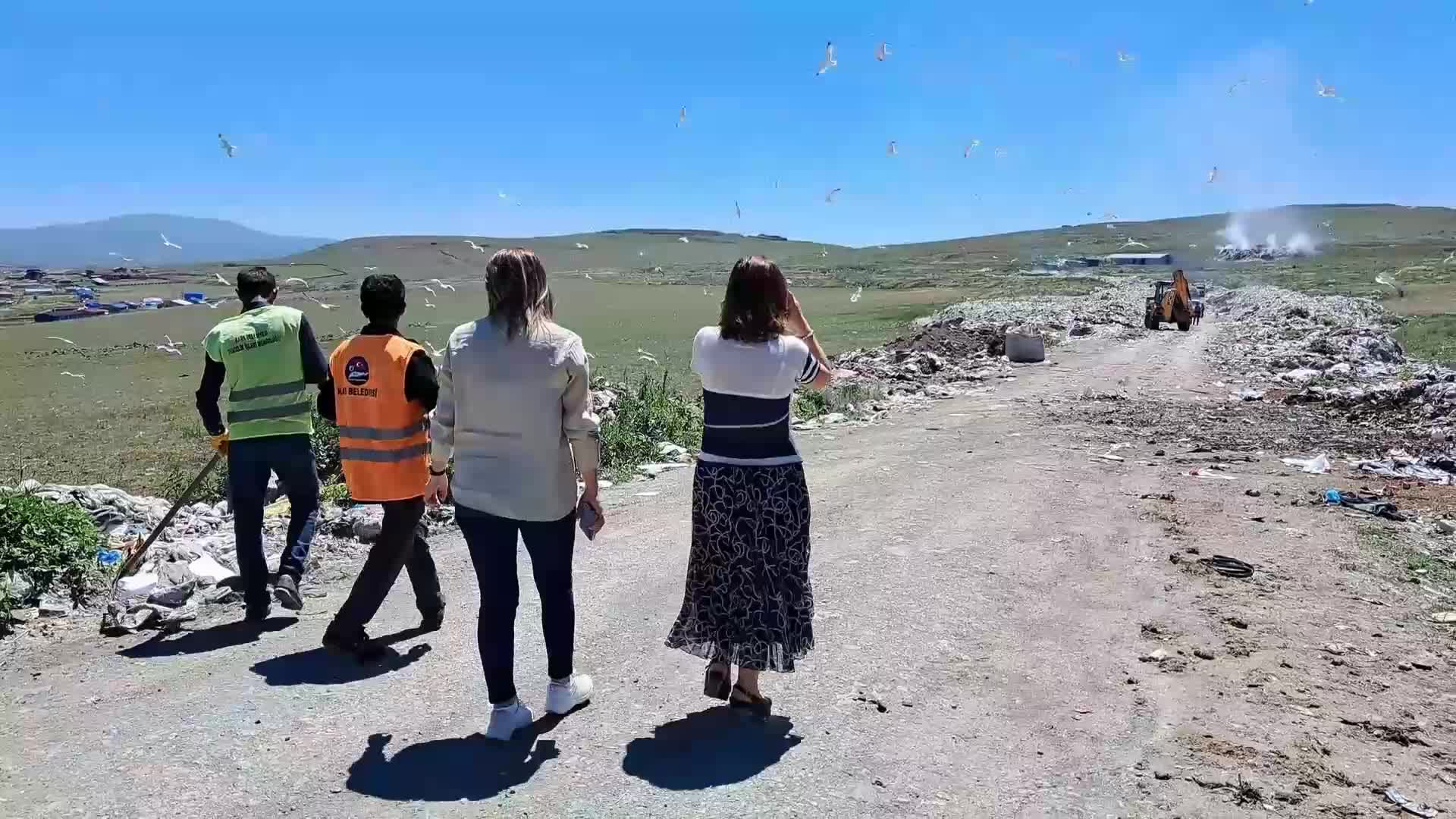 YEŞİL SOL PARTİ KARS MİLLETVEKİLİ KOÇYİĞİT: "KARS ÇÖPLÜĞÜ İNSAN SAĞLIĞINI TEHDİT EDİYOR. ÇÖP ALANININ KENTİN DIŞINA TAŞINMASI GEREKİYOR"