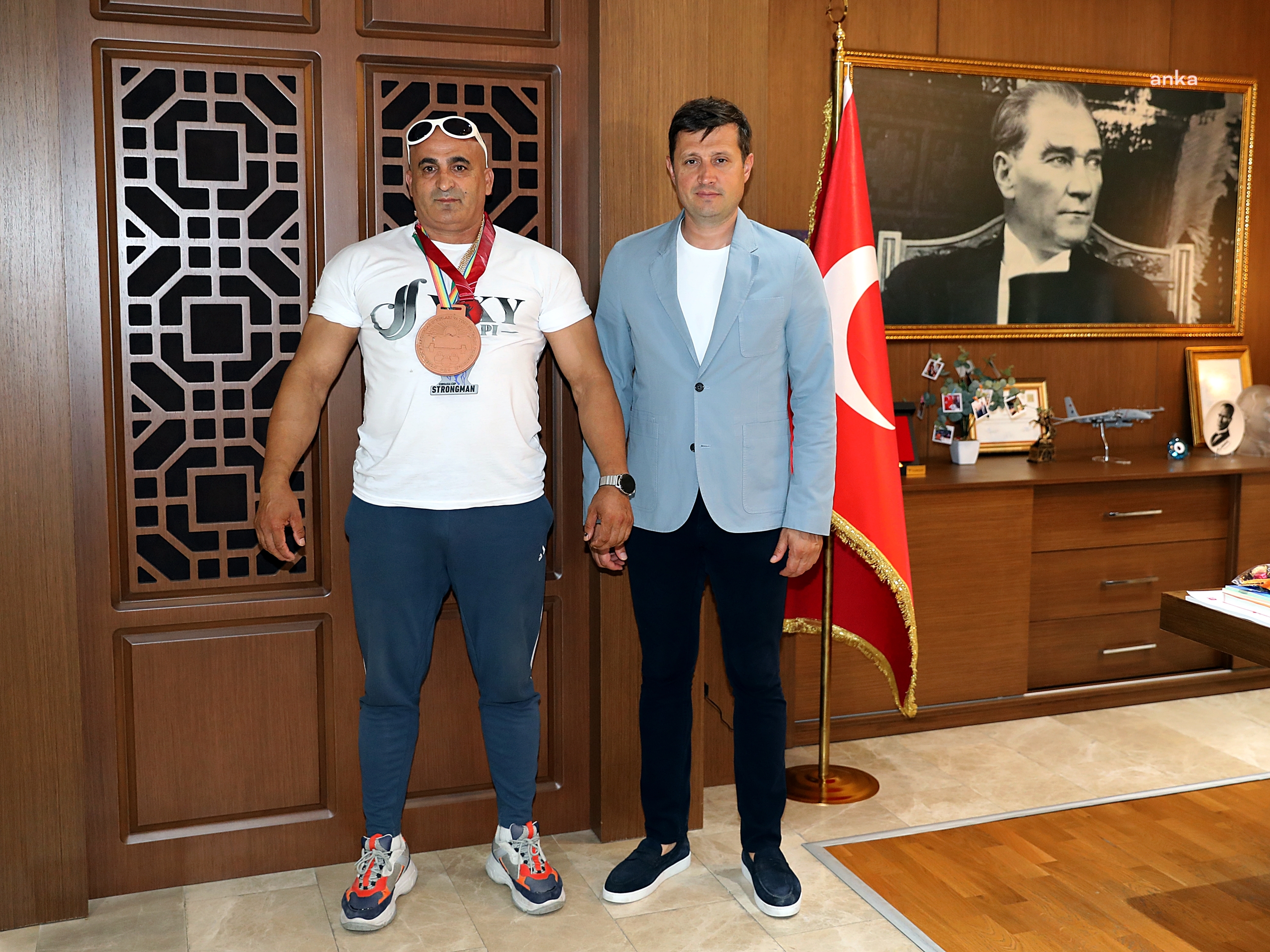MİLLİ SPORCUDAN ÇERKEZKÖY BELEDİYE BAŞKANI AKAY’A ZİYARET