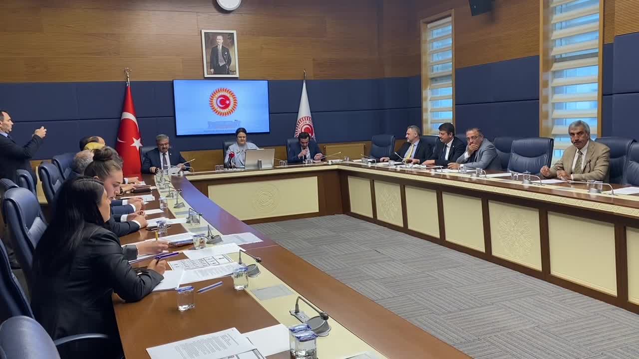 TBMM’DE İSLAMOFOBİ VE  IRKÇILIK ALT KOMİSYONU KURULDU
