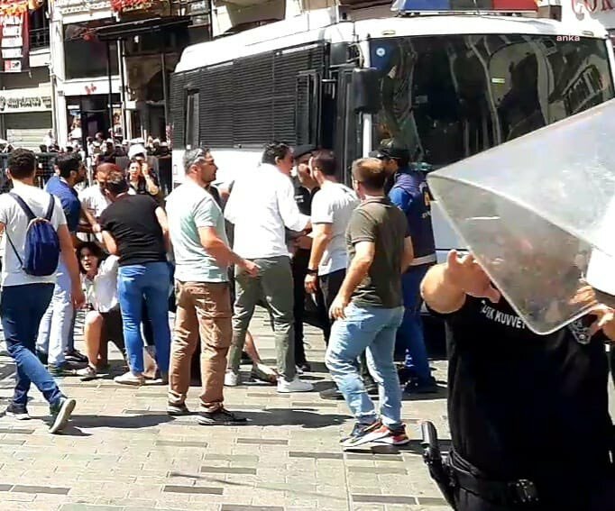 CUMARTESİ ANNELERİ, 955’İNCİ HAFTA EYLEMİNDE DE GÖZALTINA ALINDI
