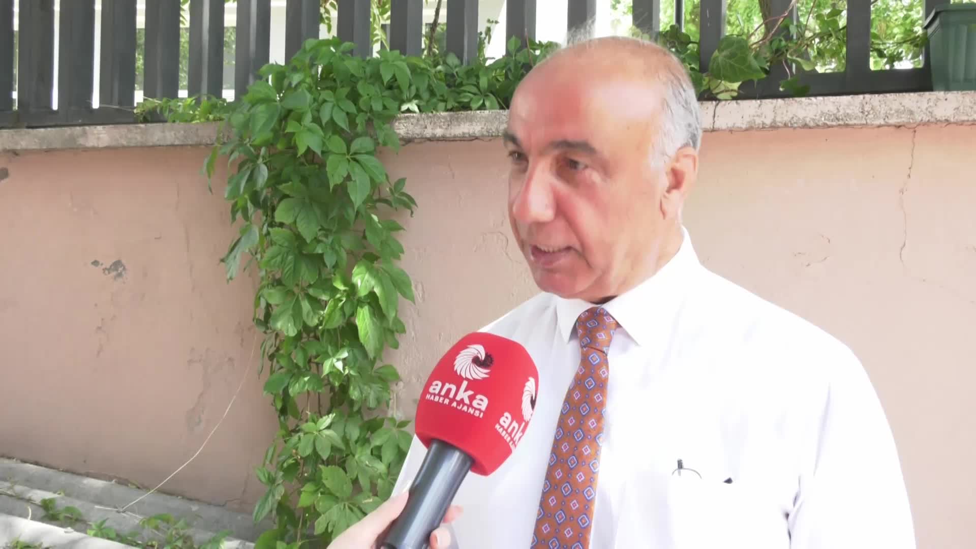 ÖĞRETMENLERDEN MAAŞ ZAMLARINA TEPKİ: "EĞİTİM EMEKÇİLERİ ŞU ANDA YAZ TATİLİ DÖNEMİNDE AMA BİZ TATİLDE DEĞİLİZ. ÇÜNKÜ PARAMIZ YOK"