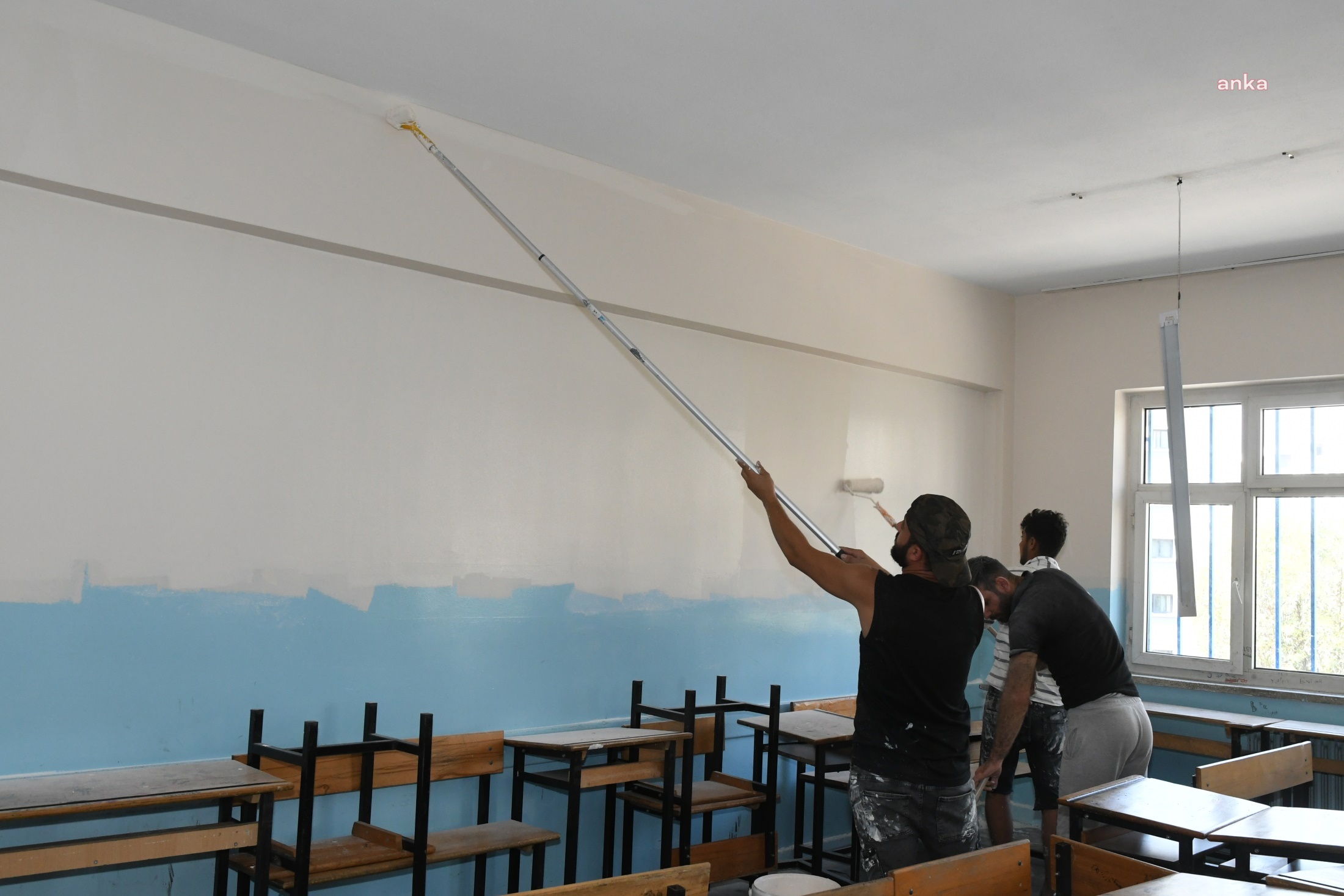 KARABAĞLAR BELEDİYESİ’NDEN OKULLARA BAKIM-ONARIM DESTEĞİ