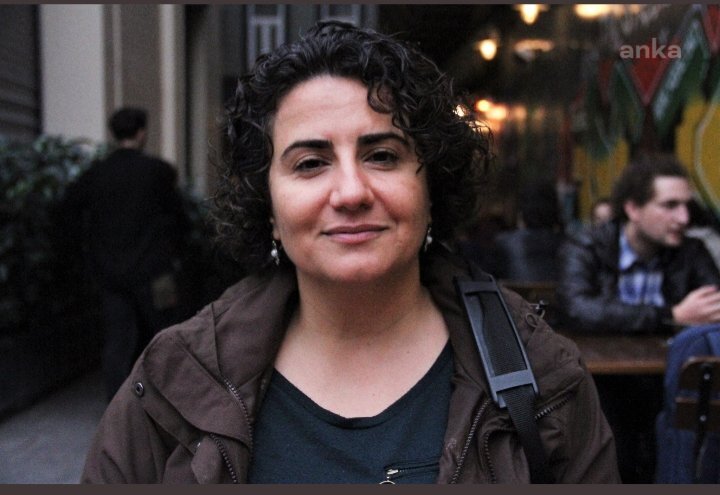 ÖLÜM ORUCUNDAKİ AVUKAT EBRU TİMTİK YAŞAMINI YİTİRDİ