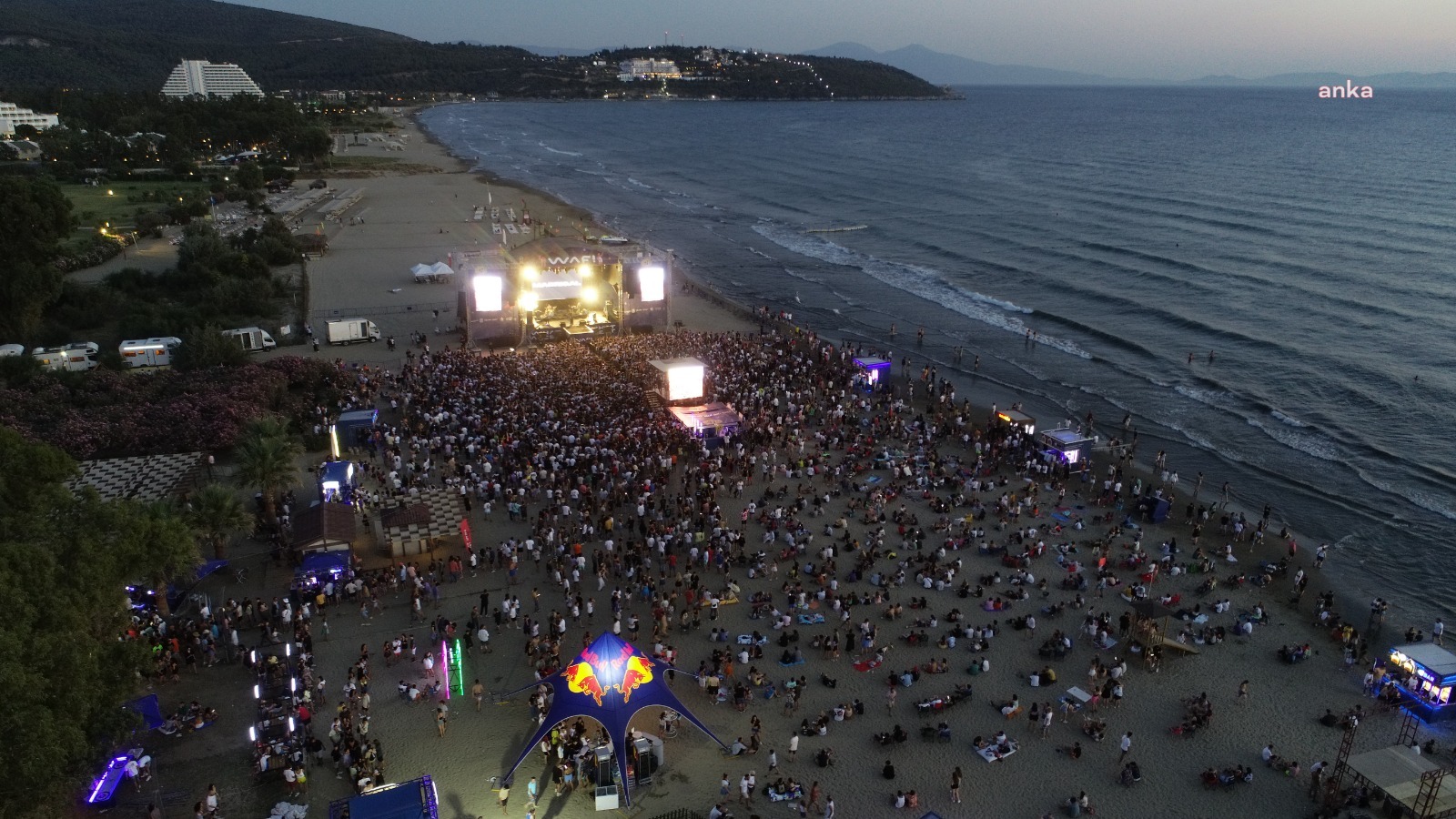 EFES SELÇUK PAMUCAK SAHİLİ’NDE 'WHAT A FEST' ZAMANI