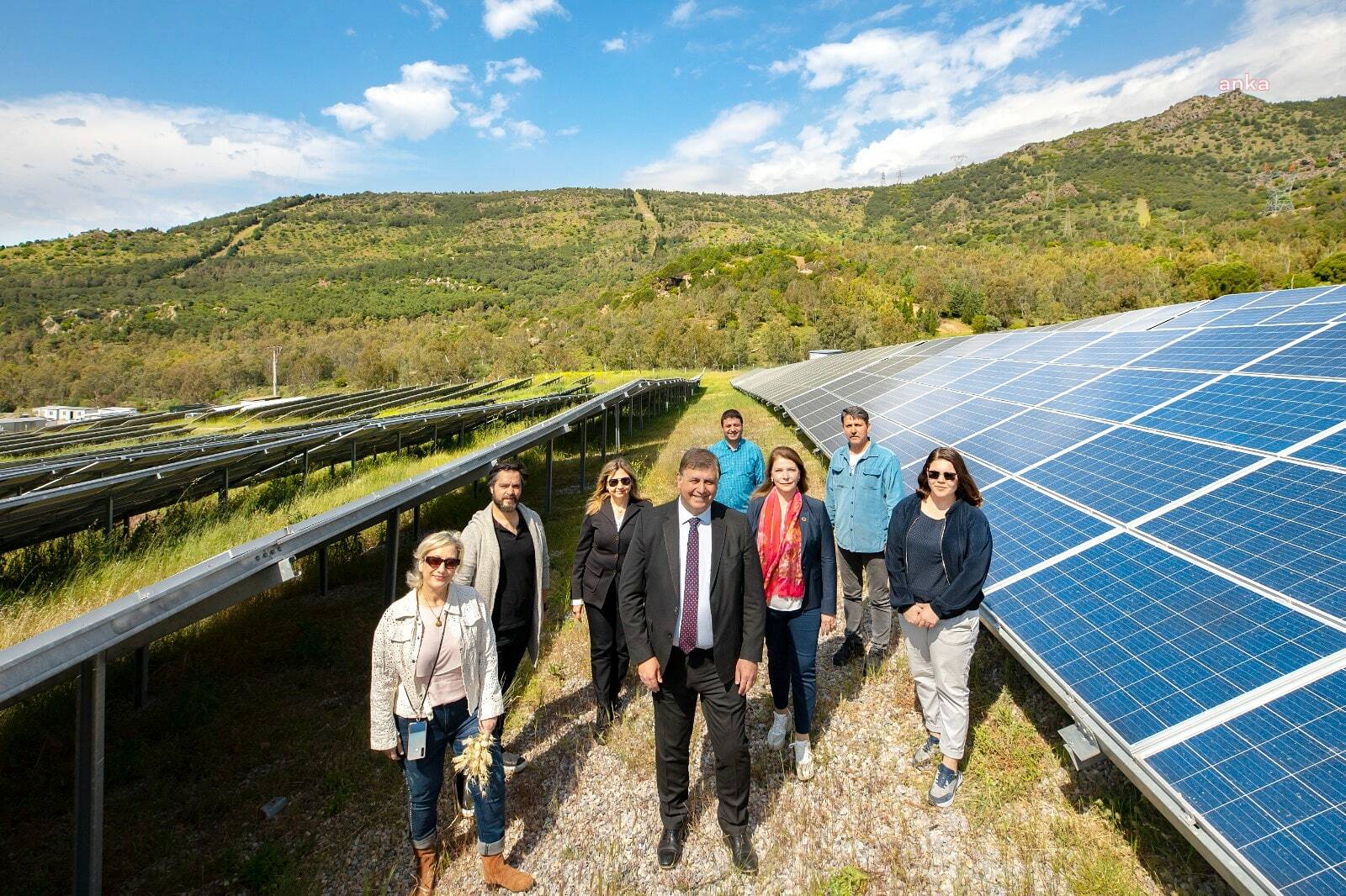 SÜRDÜRÜLEBİLİR ENERJİ ÇALIŞMALARIYLA KARŞIYAKA’DA 2,7 MİLYON TL TASARRUF SAĞLANDI