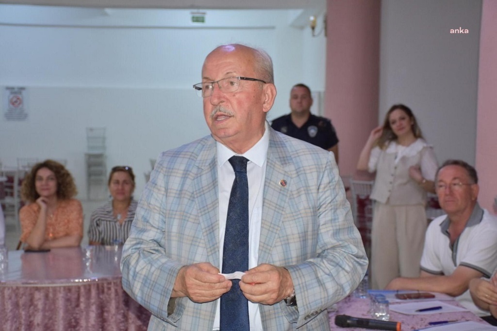TEKİRDAĞ BÜYÜKŞEHİR BELEDİYESİ, TURAN MAHALLESİ'NDEKİ HAK SAHİPLERİNE TAPULARINI DAĞITTI